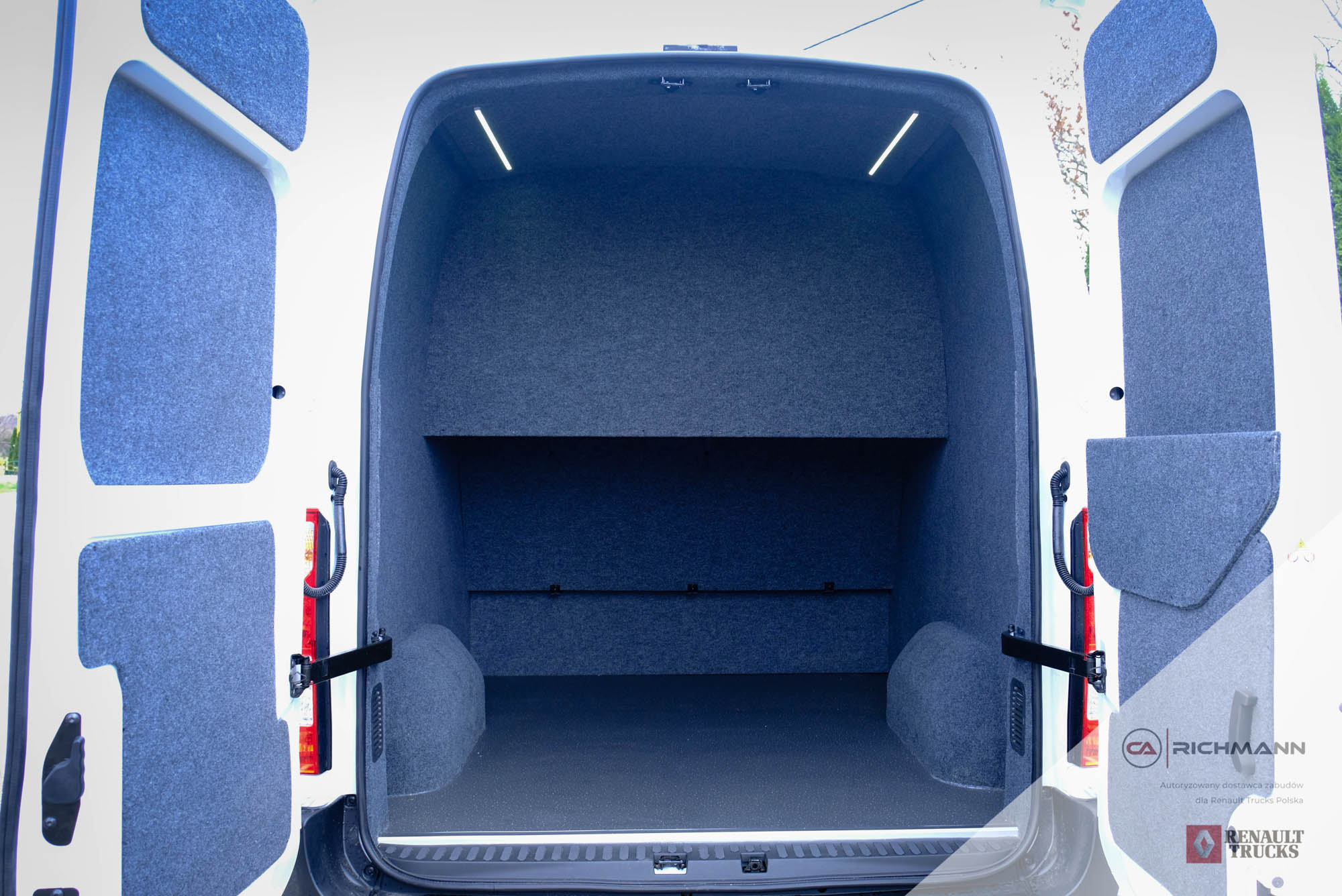 zabudowa renault master