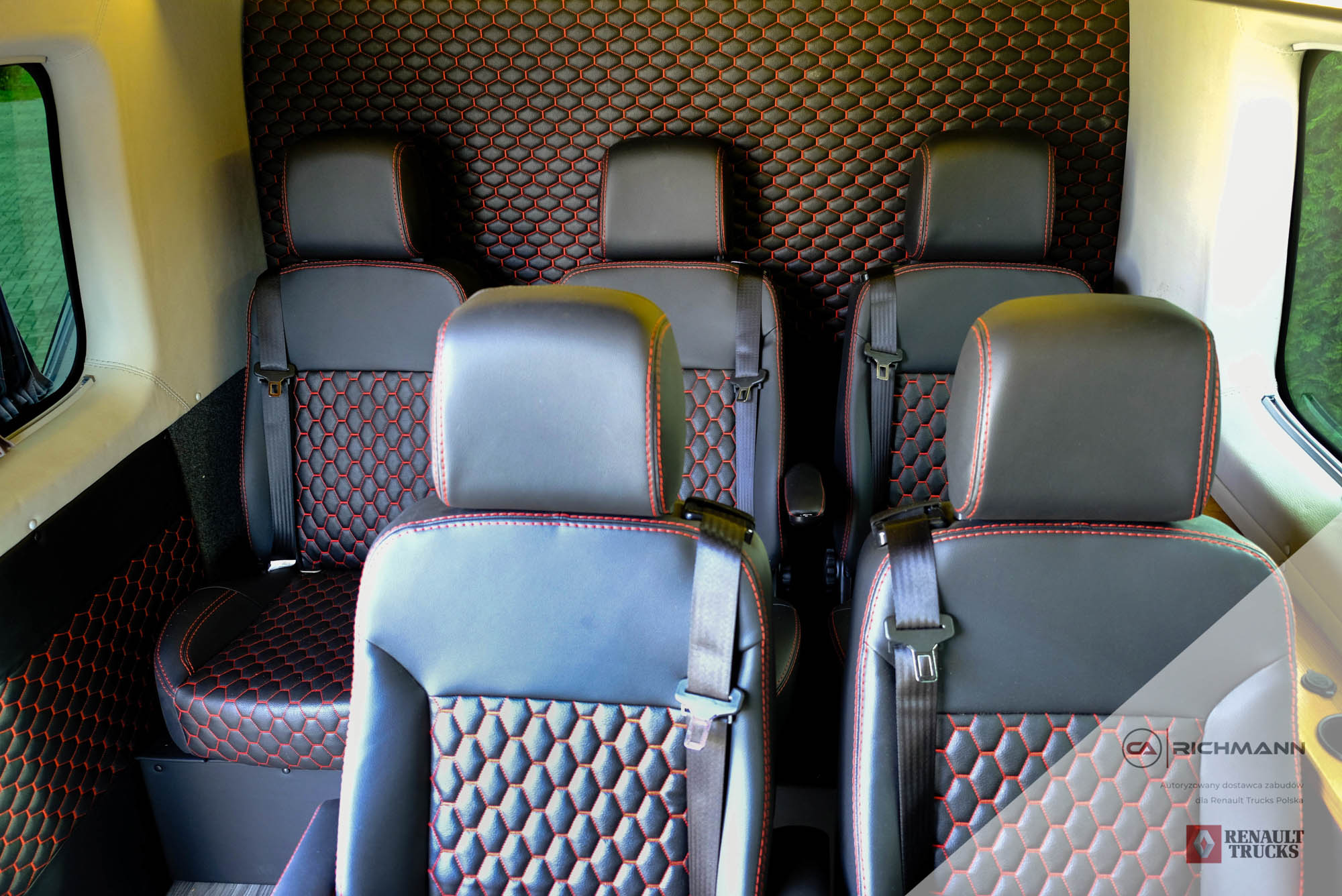 zabudowy busów vip