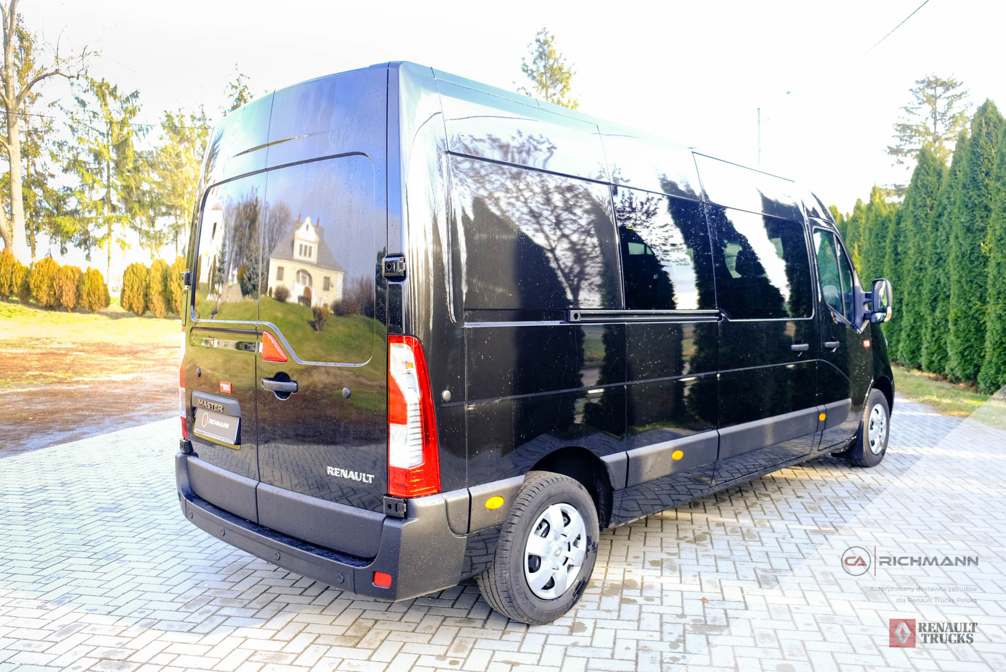 zabudowa busa na kamper