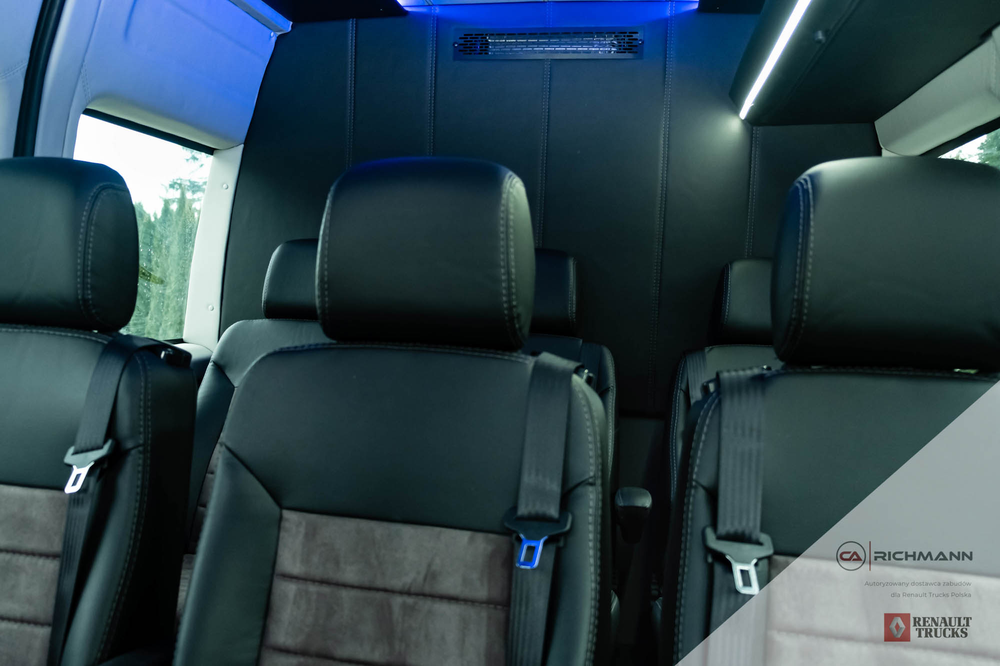 zabudowy busów vip