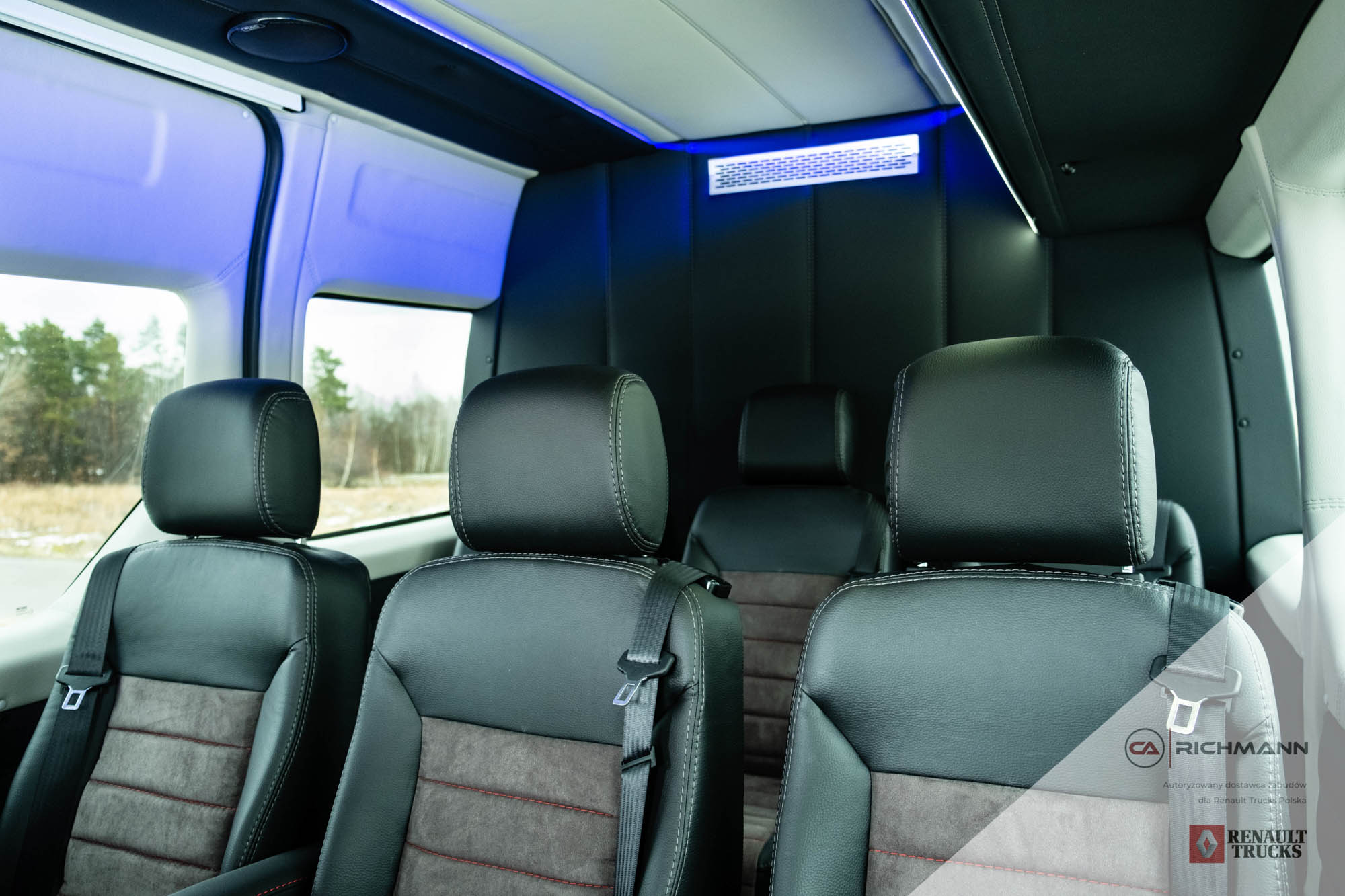 przeróbki busów na kampery