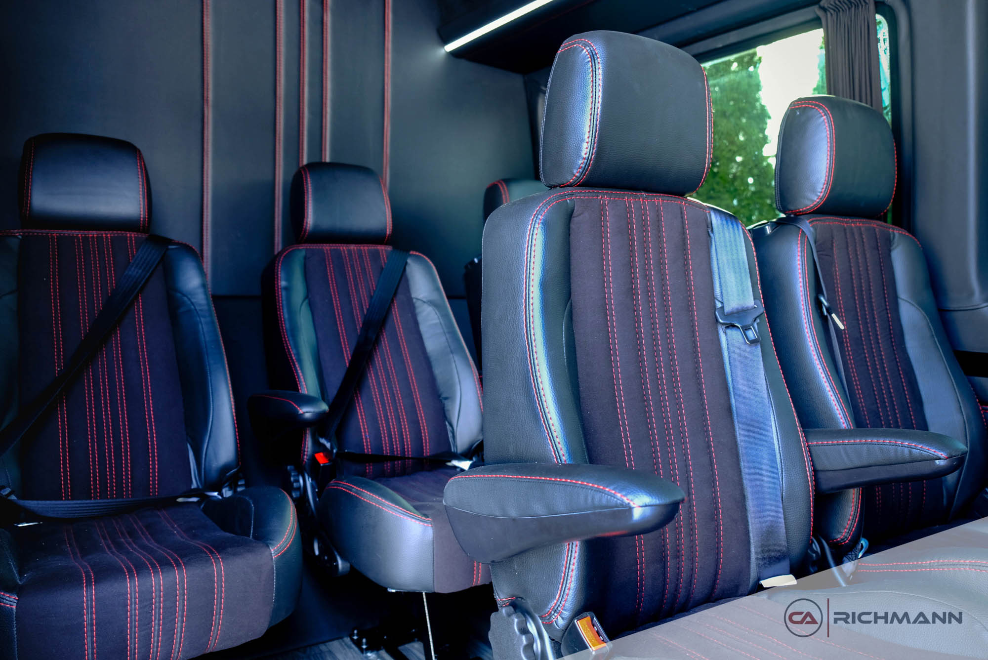 zabudowy busów vip