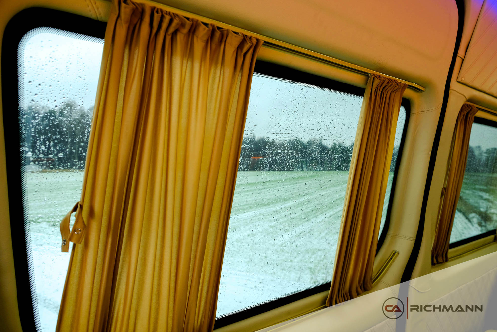 zabudowy do busów