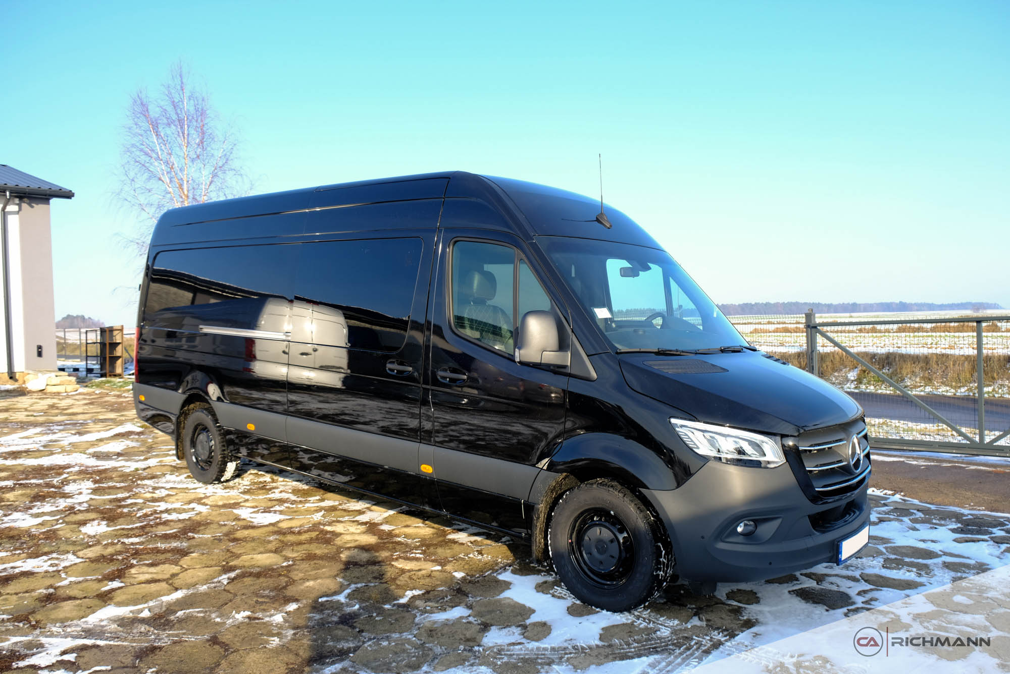 przeróbki busów na kampery
