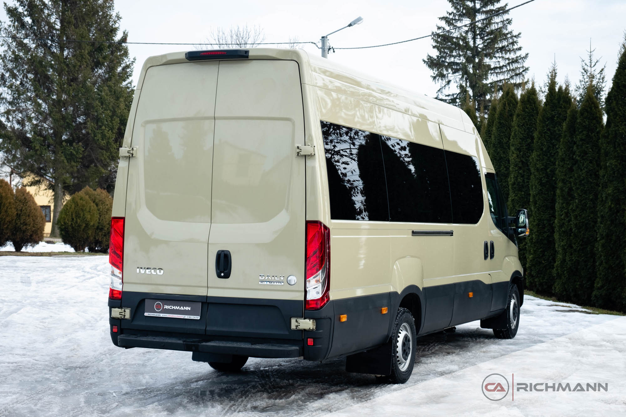 zabudowa busa na kamper