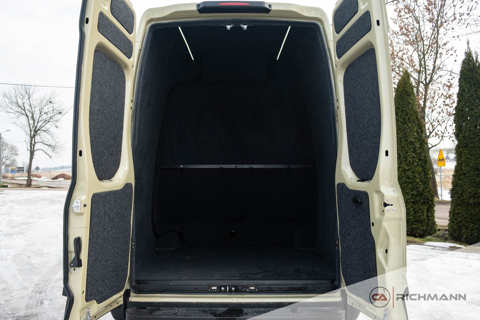 zabudowa iveco daily