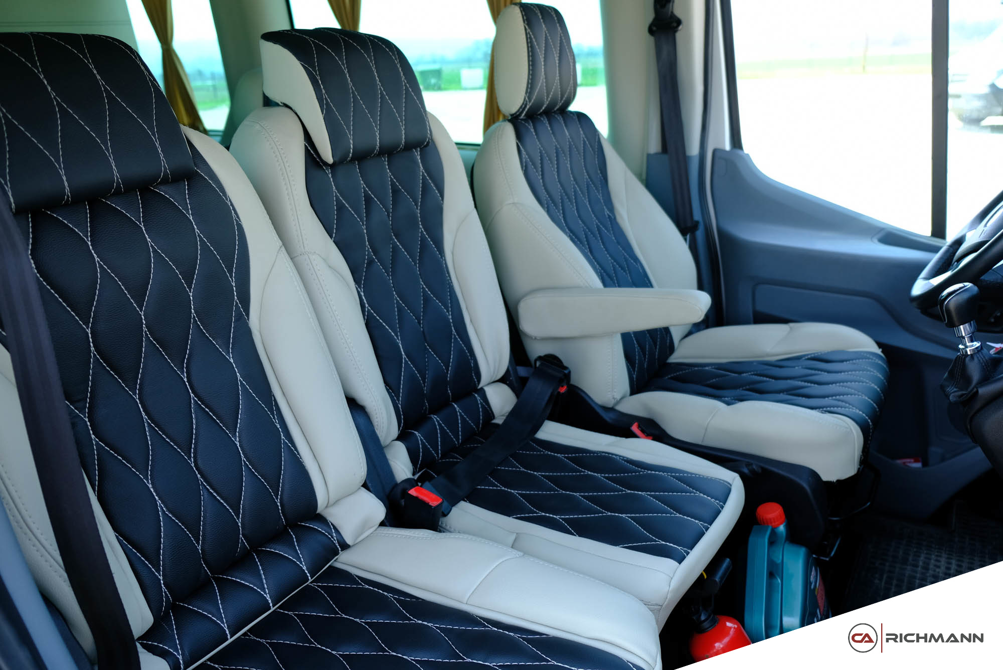 zabudowy busów vip
