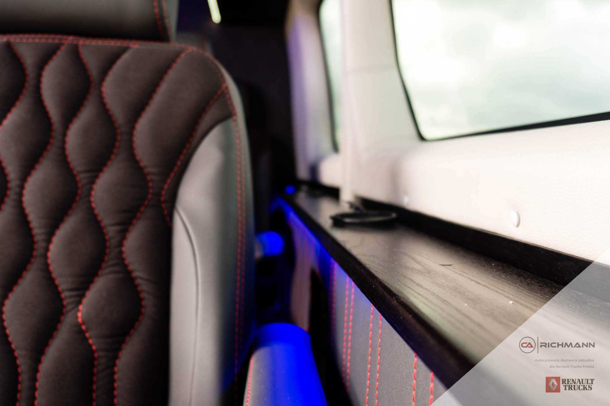 zabudowy busów vip