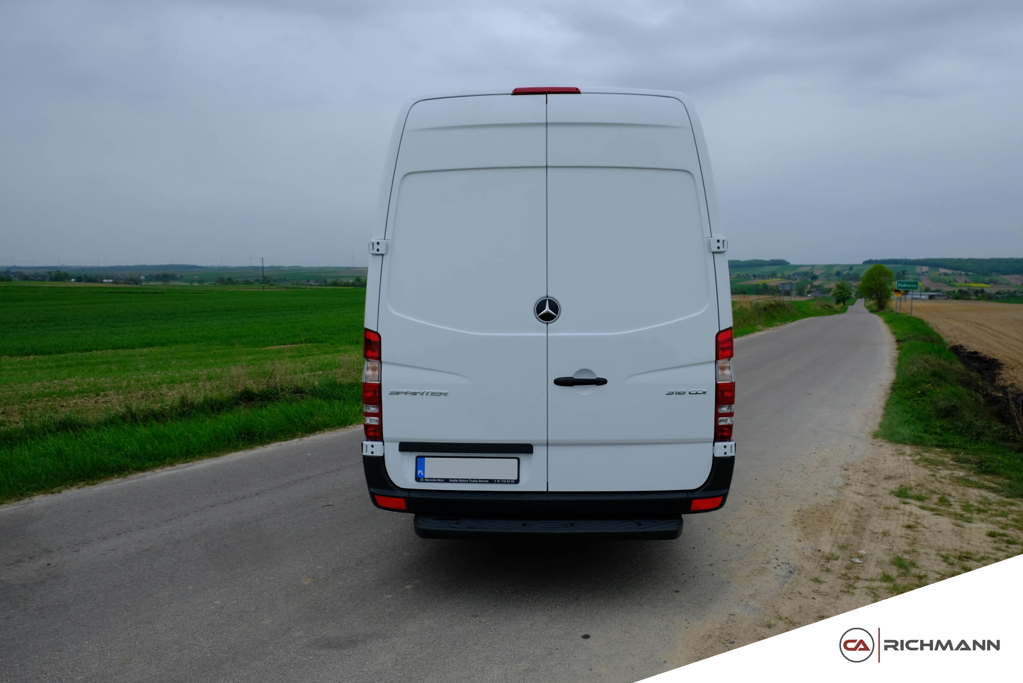 przeróbki busów na kampery
