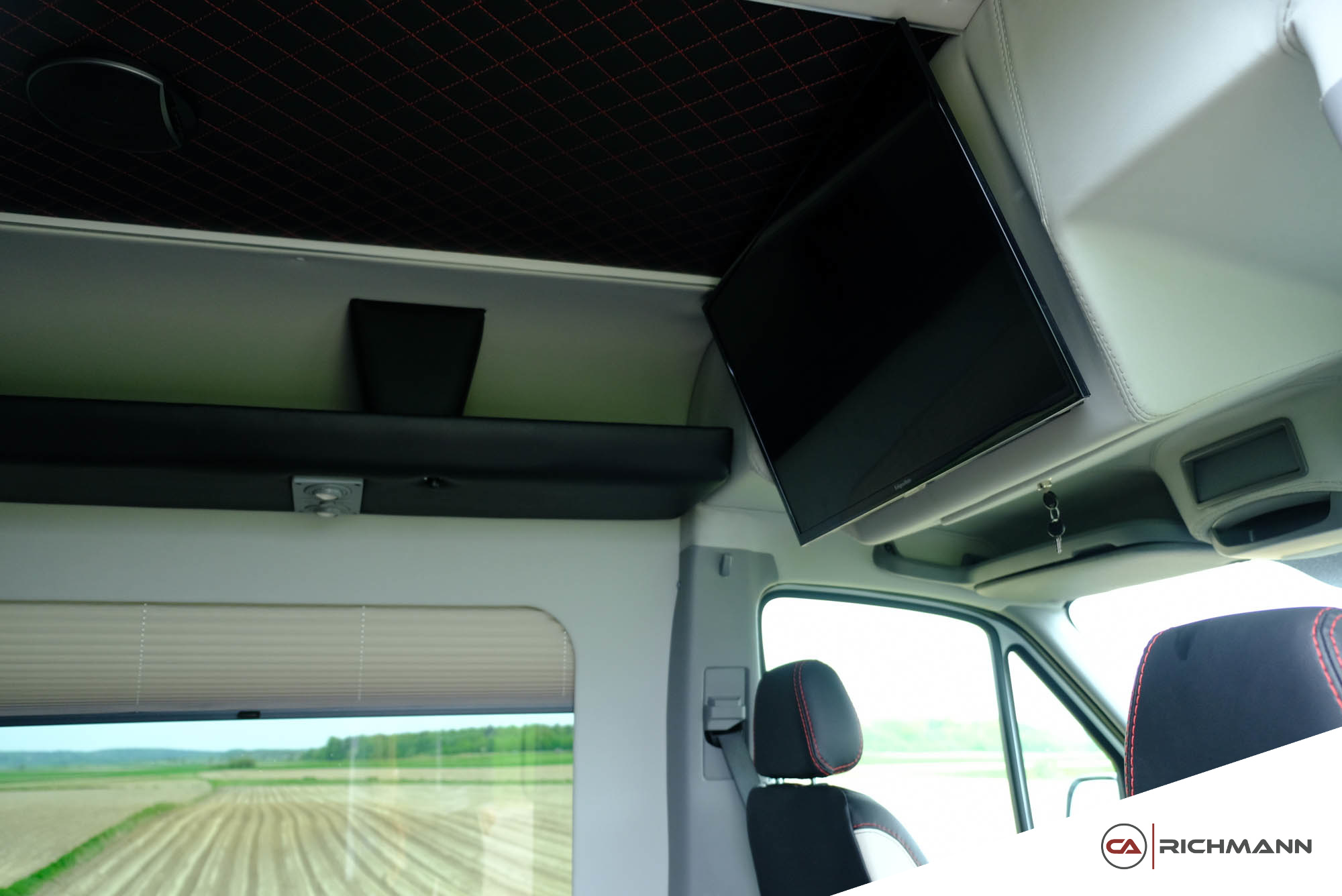 zabudowy busów vip