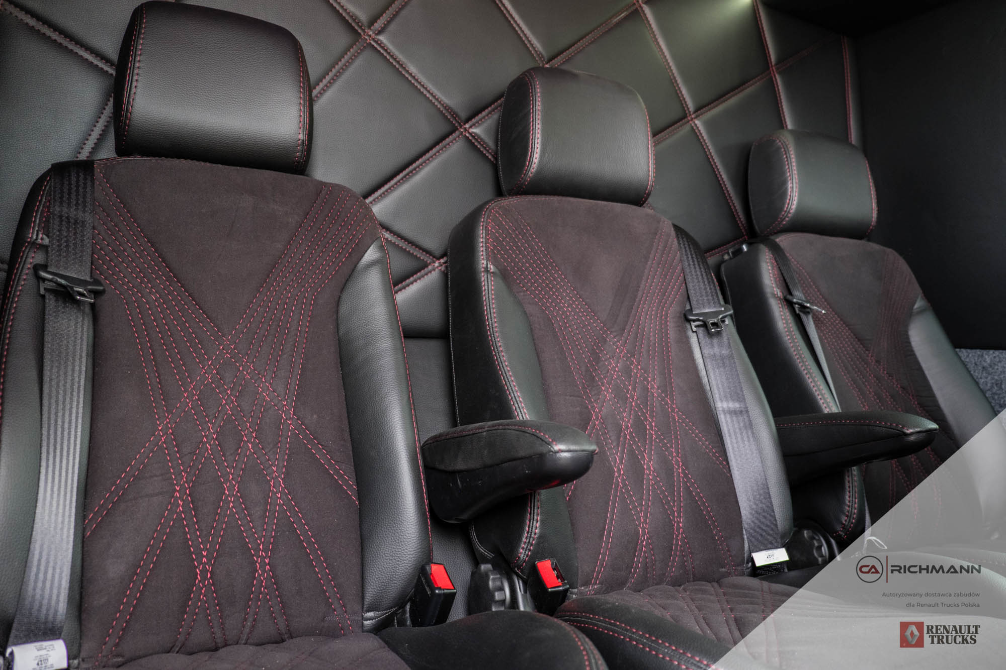 zabudowy busów vip