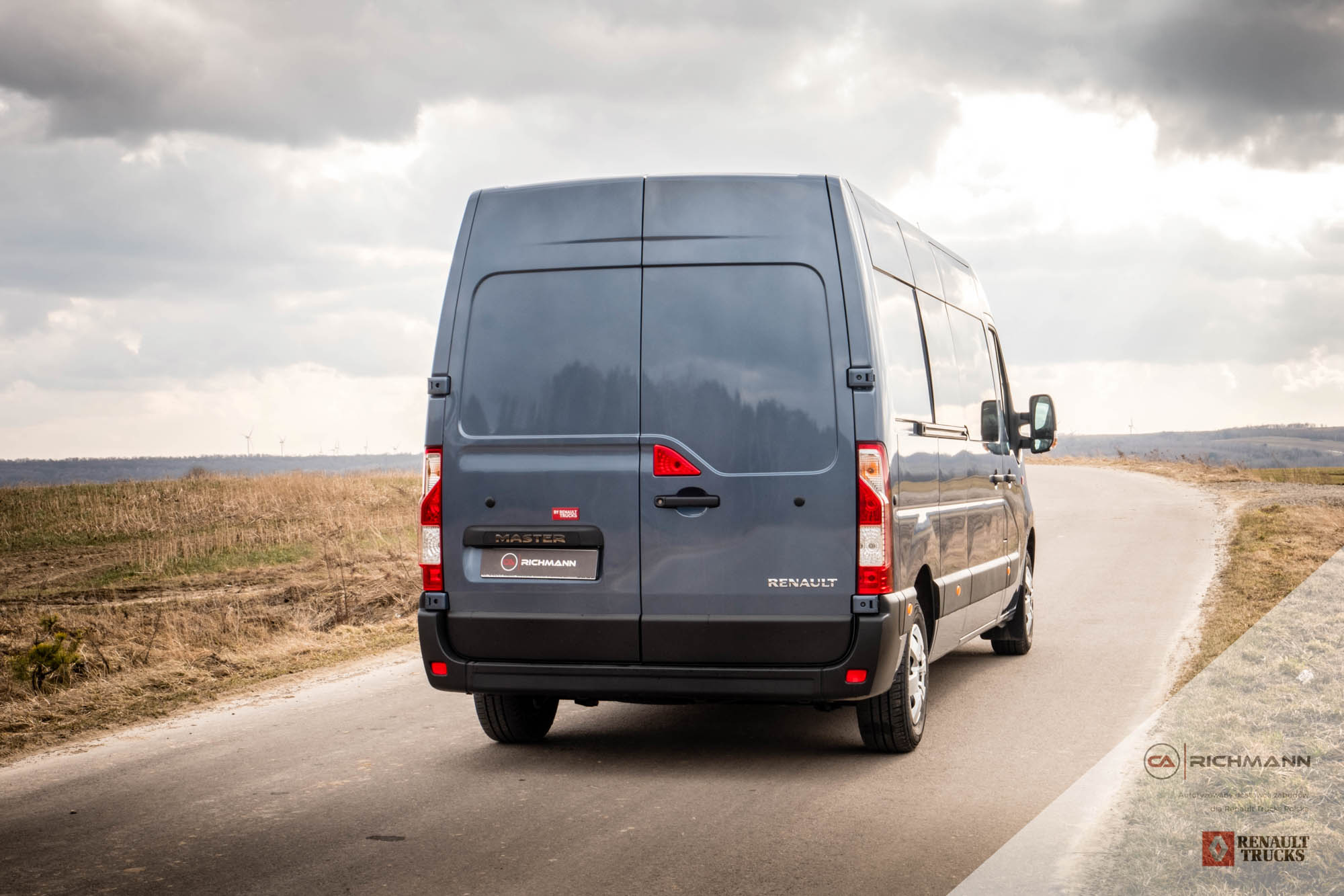 przeróbki busów na kampery