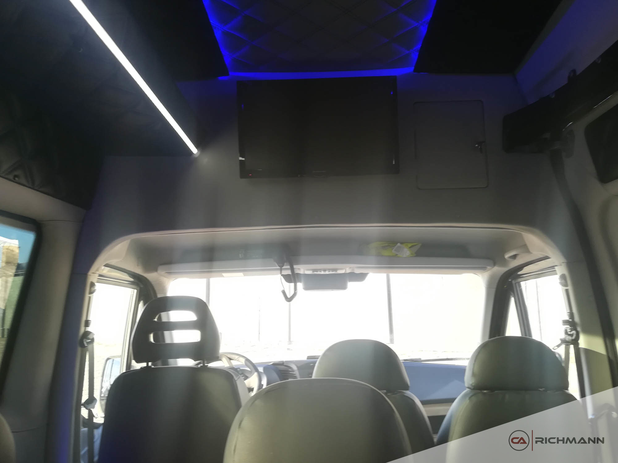 przeróbki busów na osobowe