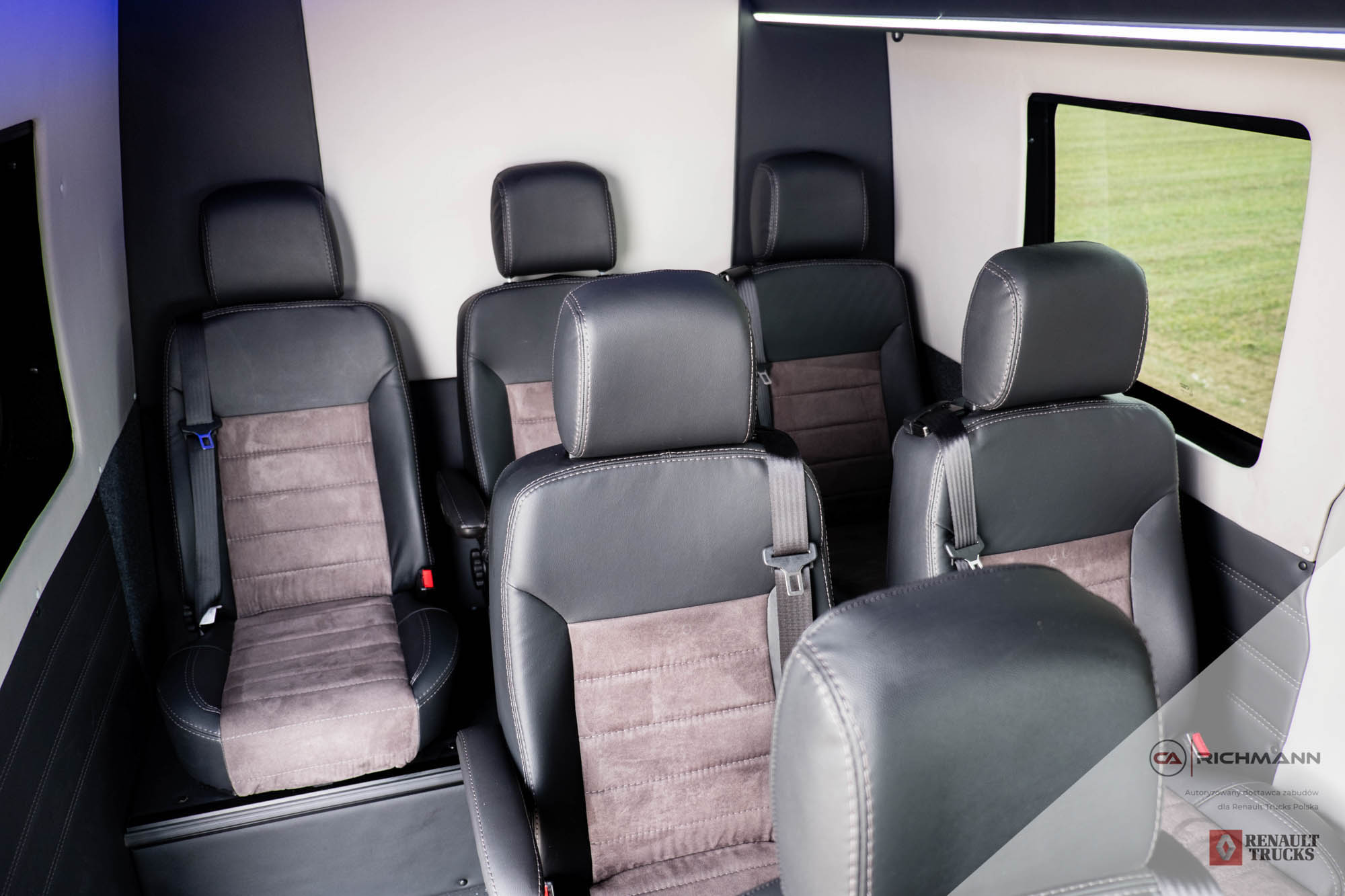zabudowy busów vip
