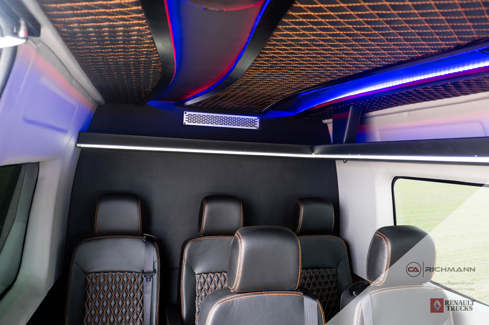 zabudowy busów vip