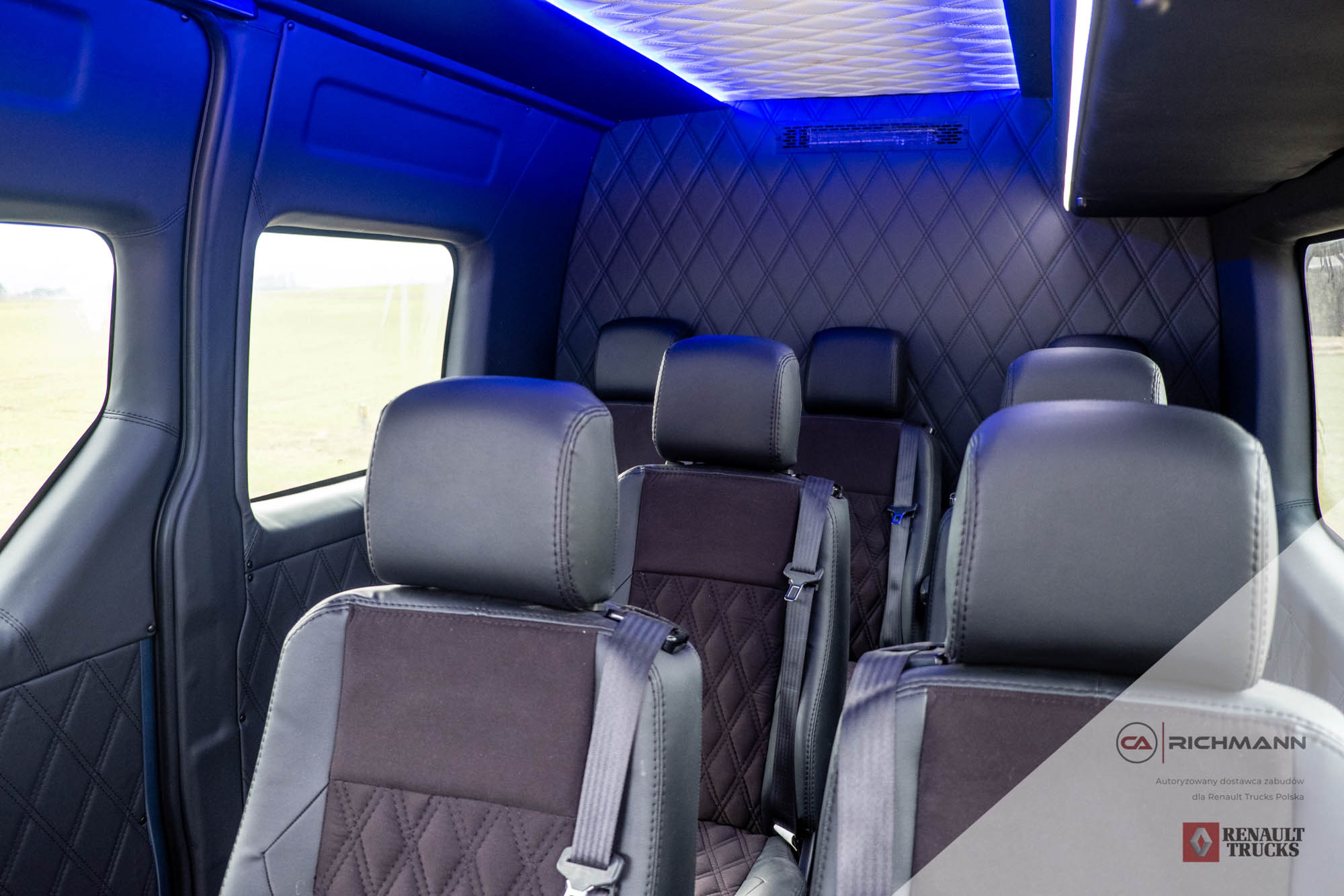 zabudowy busów vip