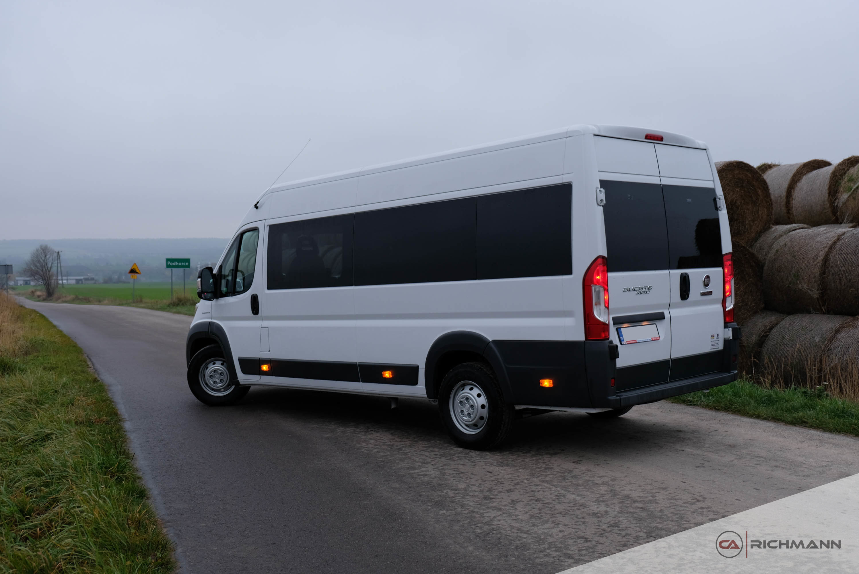 przeróbki busów na kampery