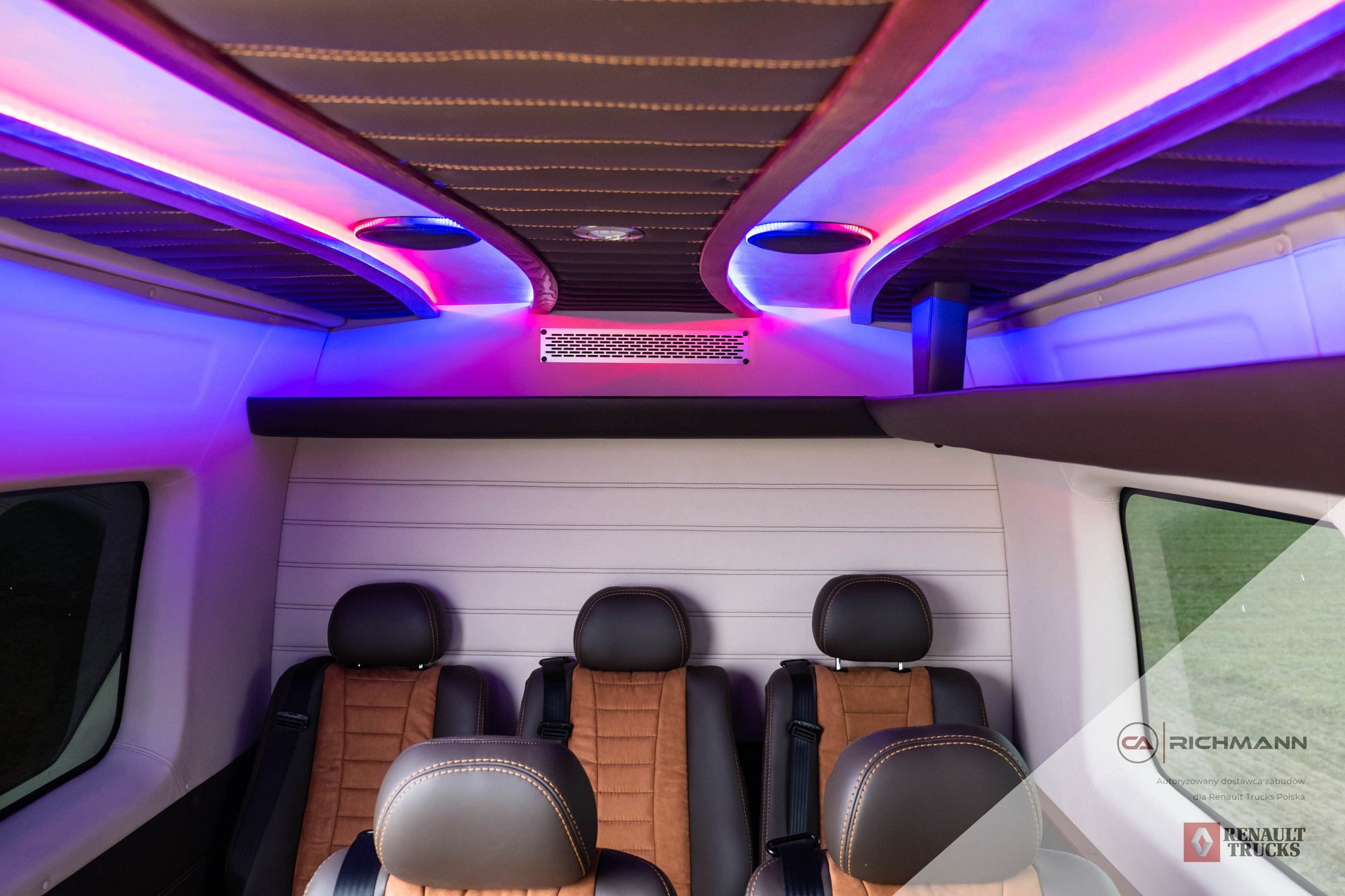 zabudowy busów vip