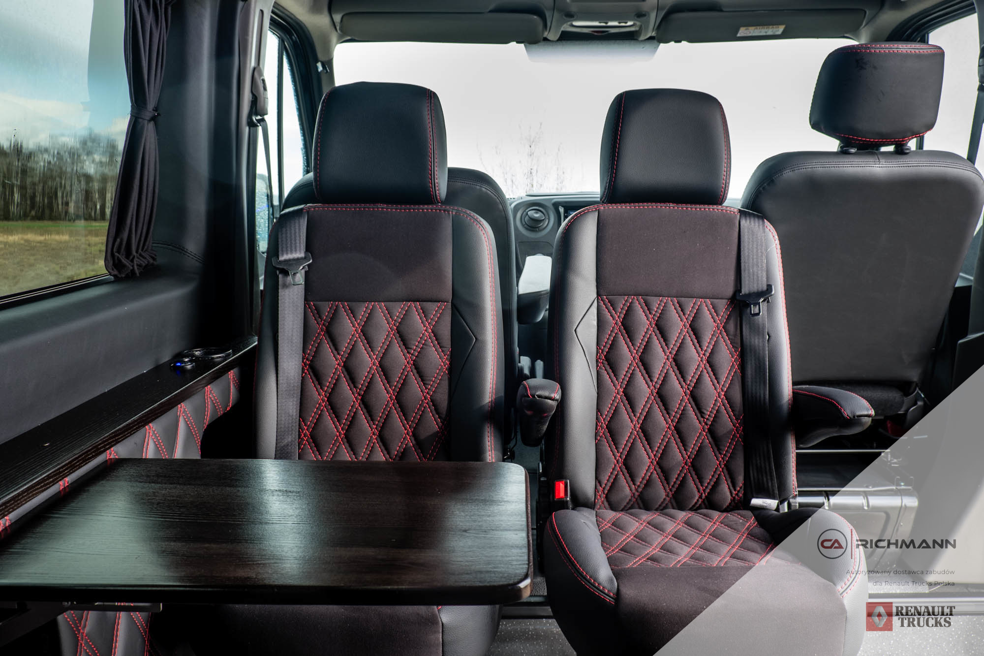 zabudowy busów vip
