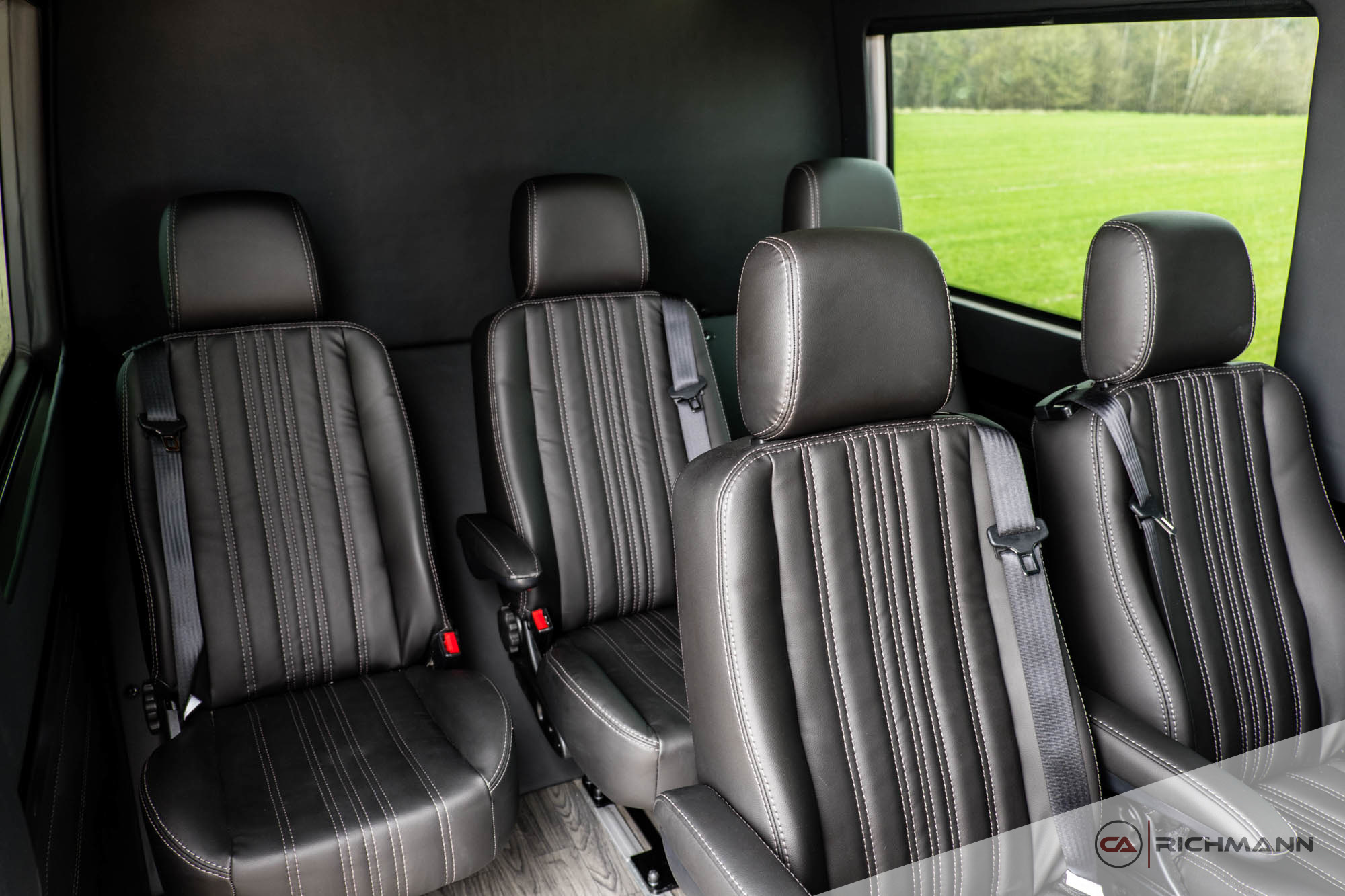 zabudowy busów vip