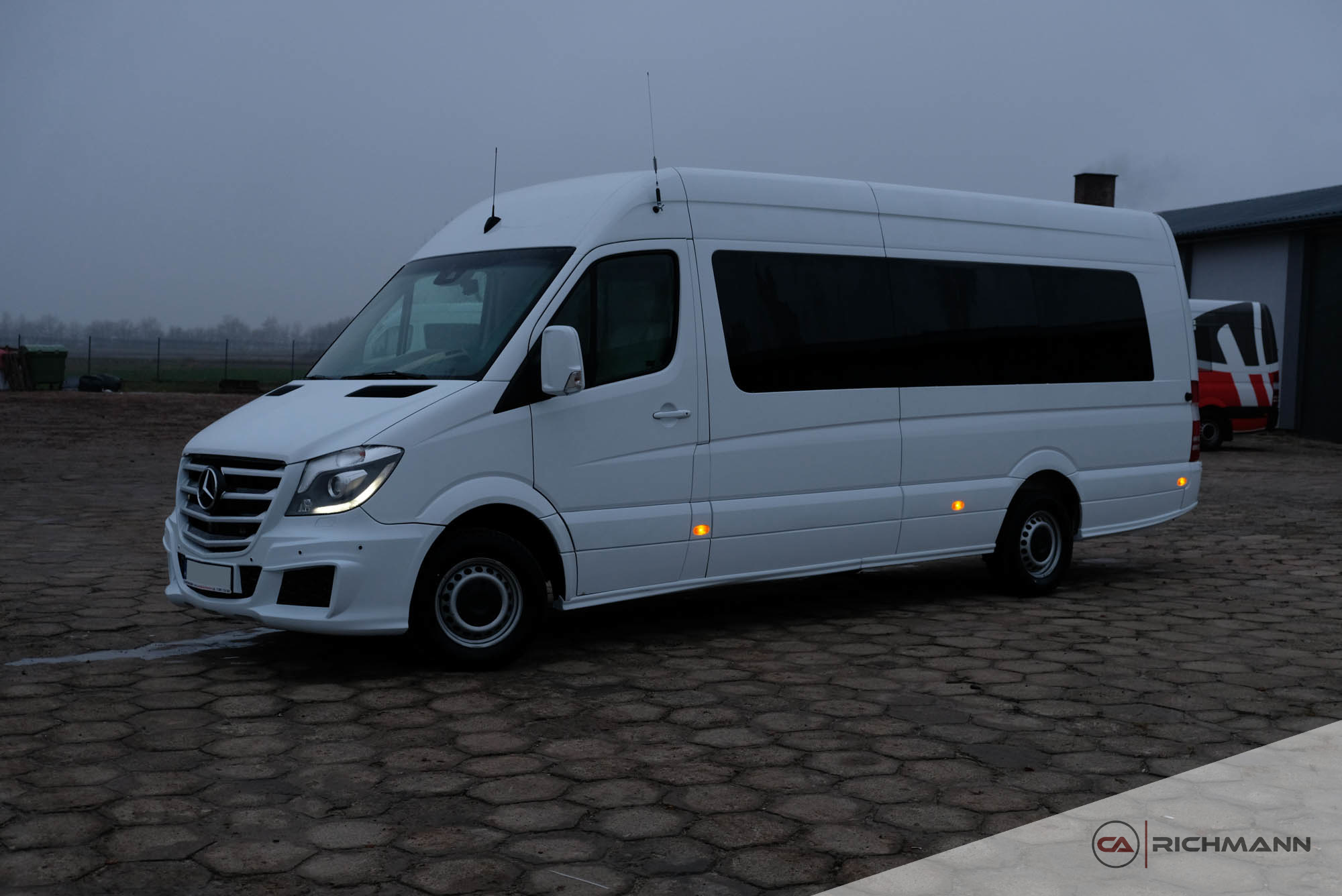 przeróbki busów na osobowe