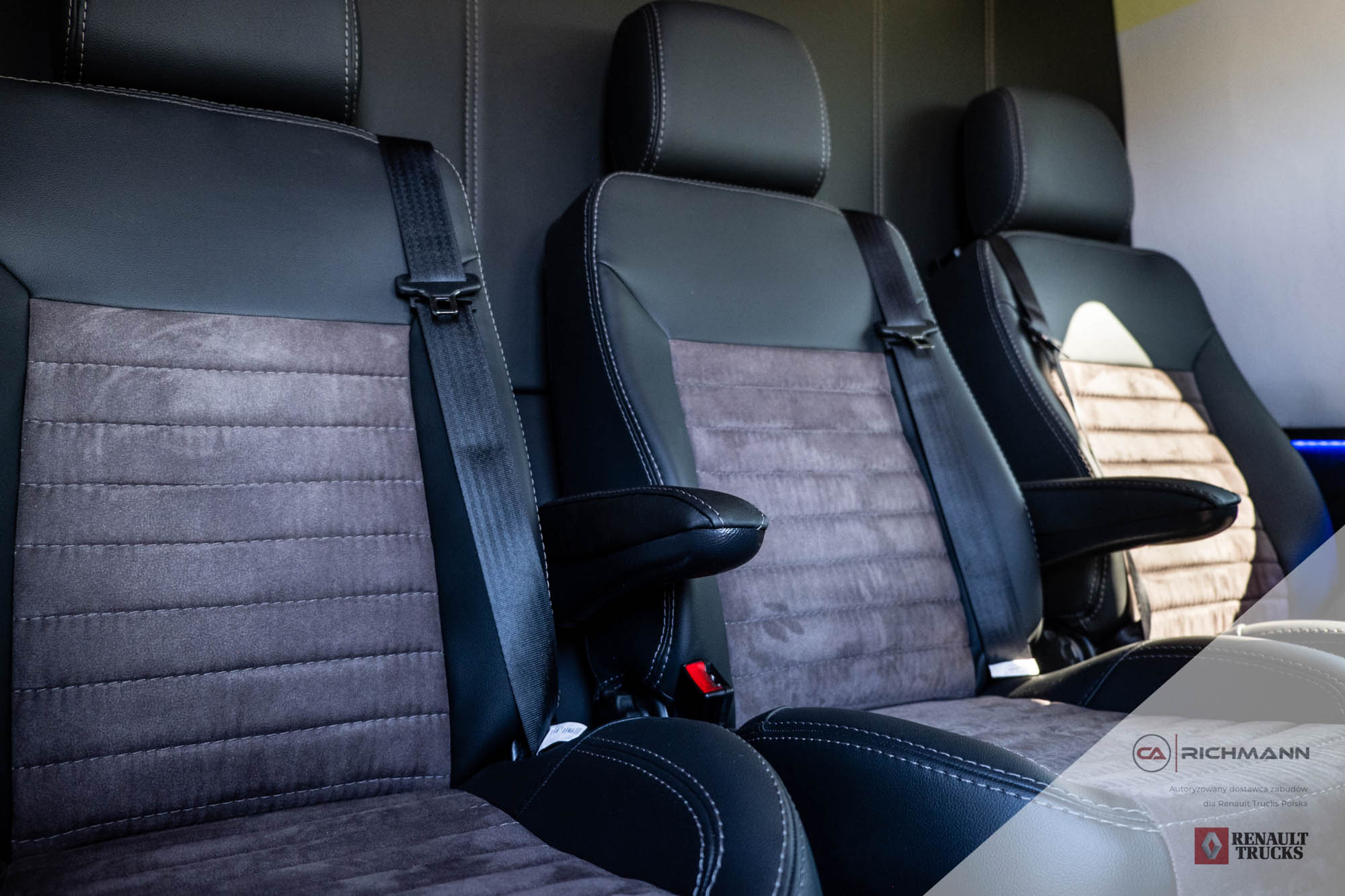 zabudowy busów vip