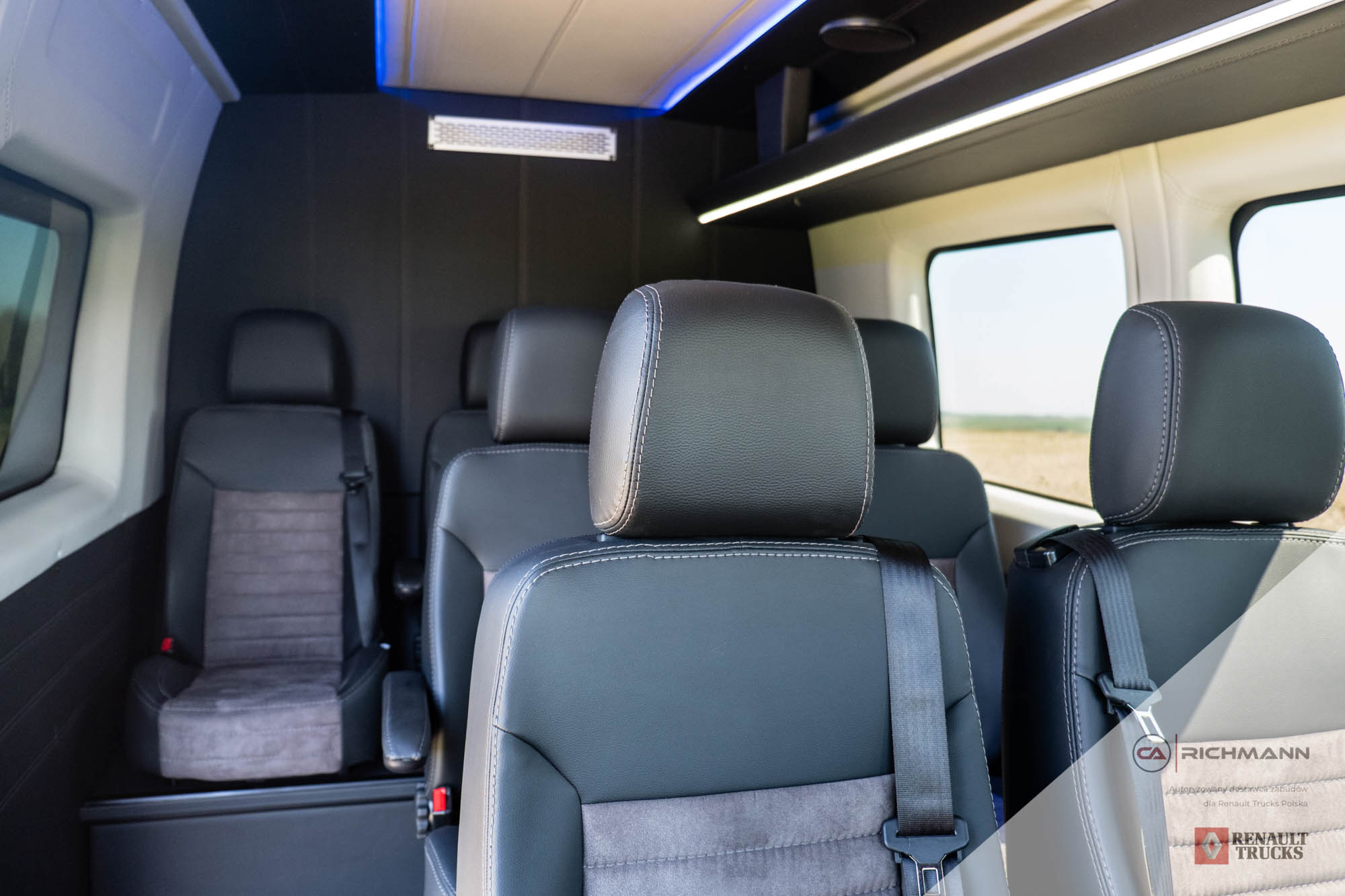 przeróbki busów na kampery