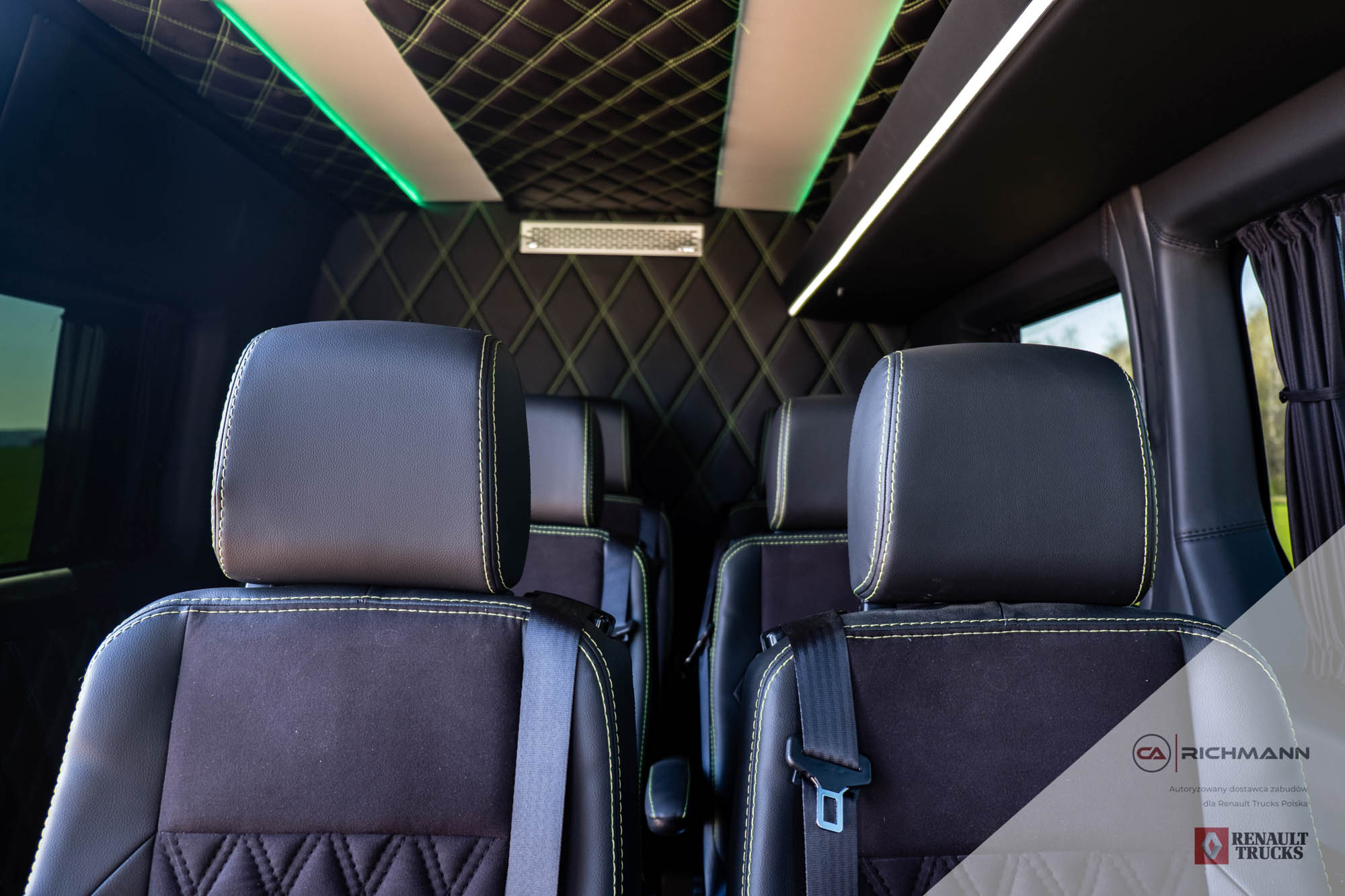 zabudowy busów vip