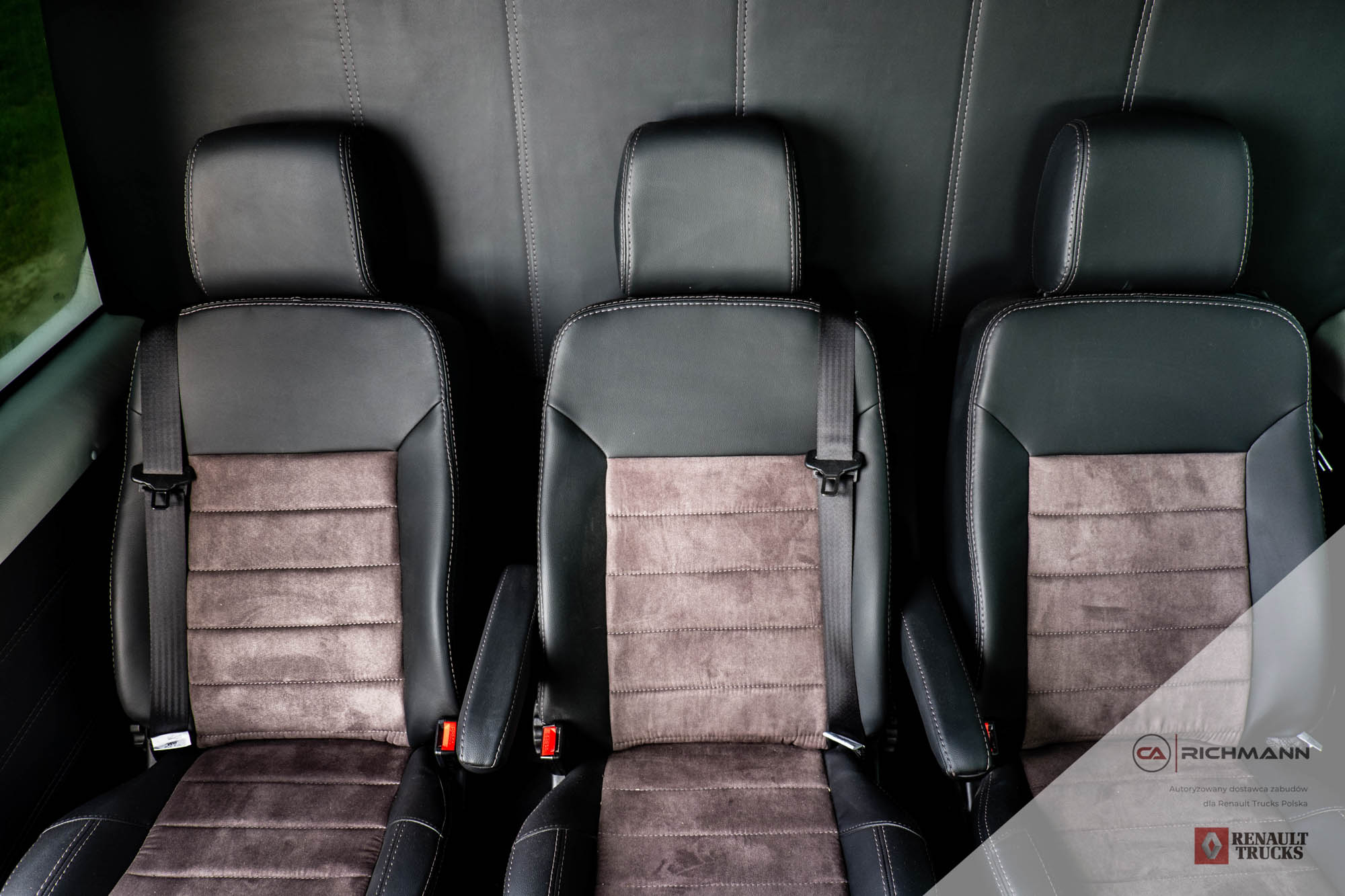 zabudowy busów vip