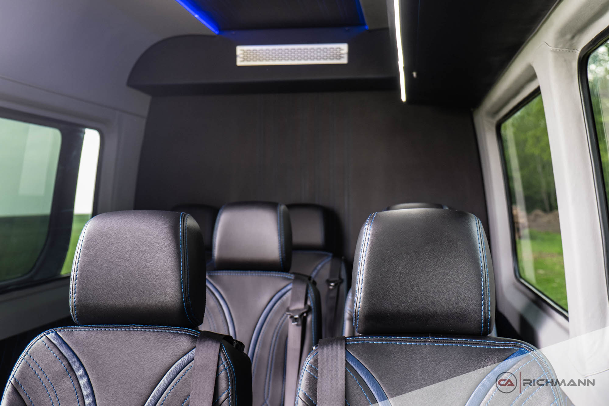 zabudowy busów vip