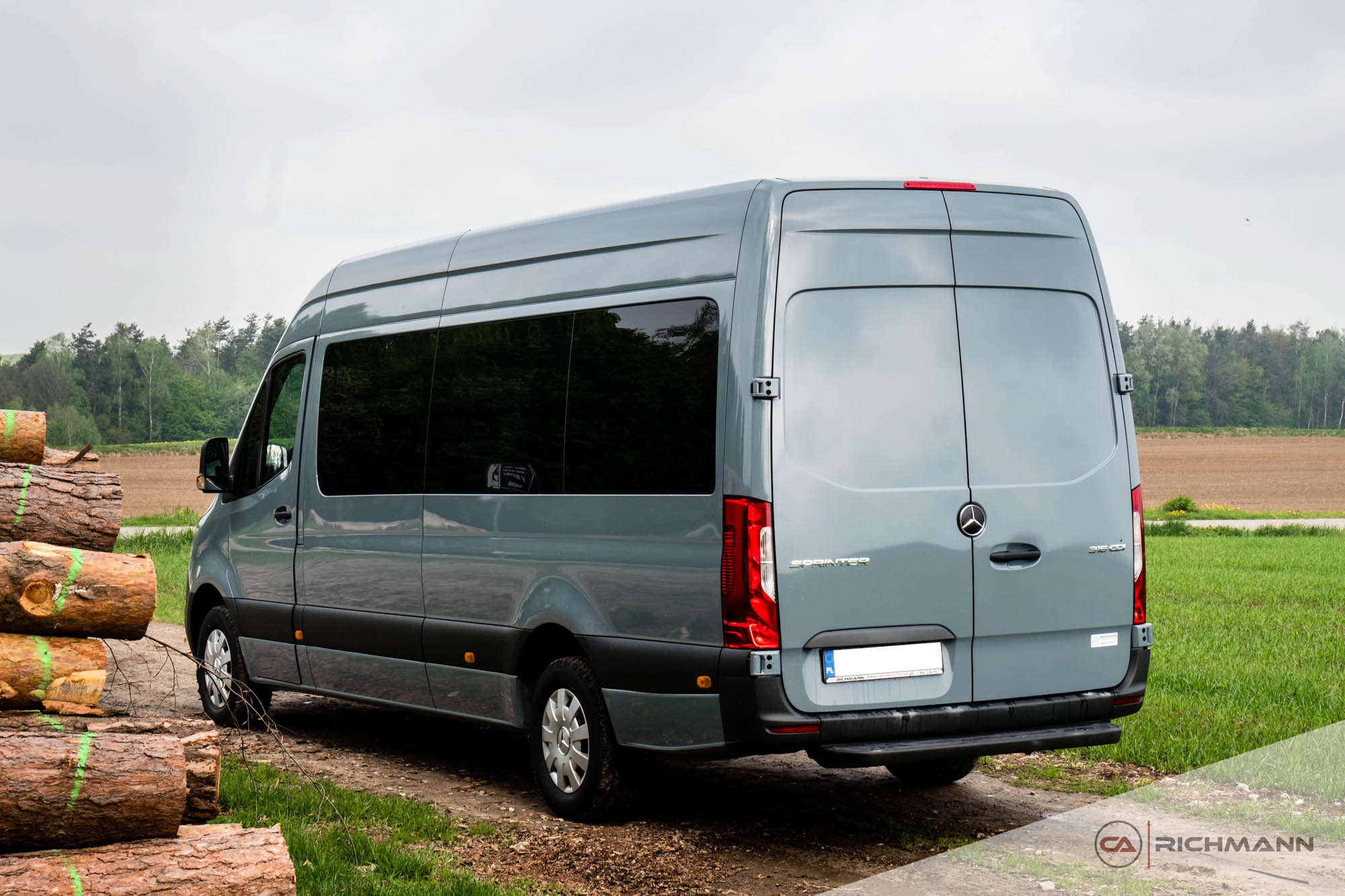 zabudowa busa na kamper