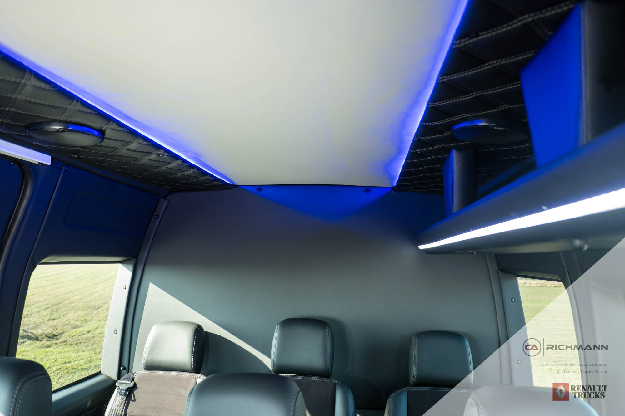zabudowy busów vip