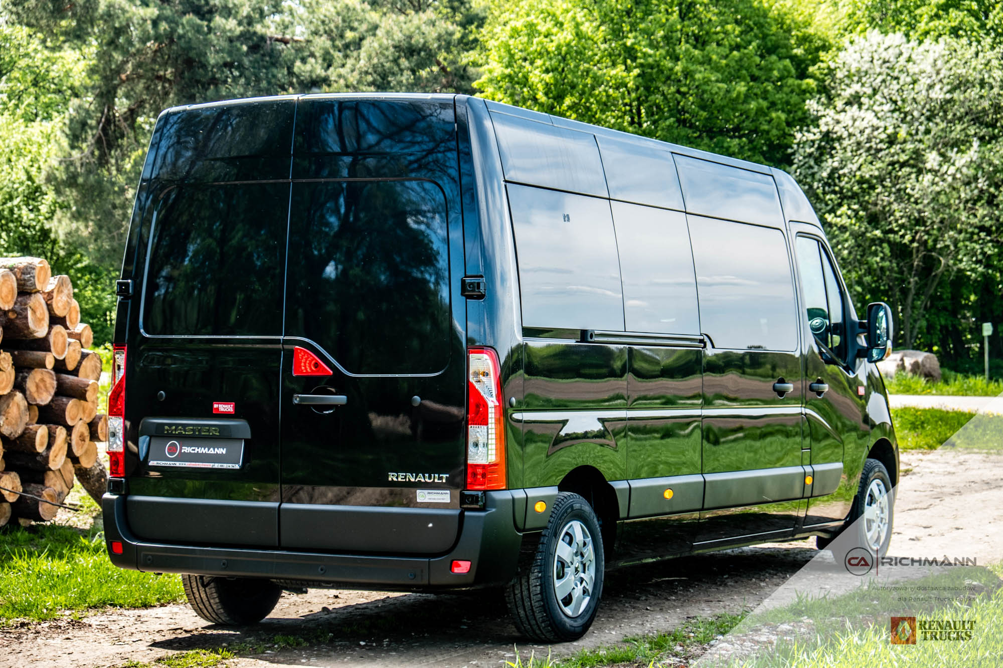 zabudowa busa na kamper