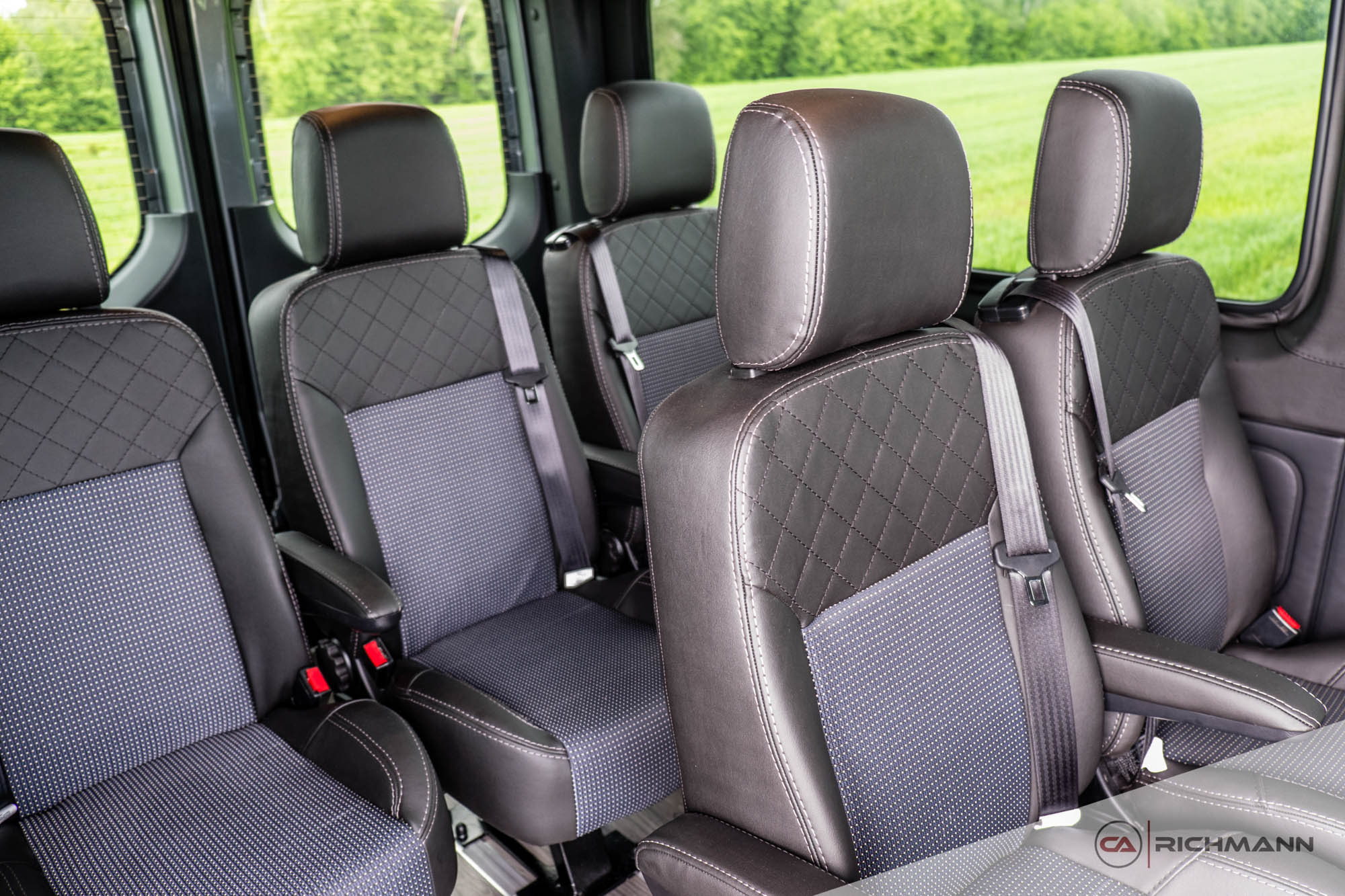 przeróbki busów na osobowe