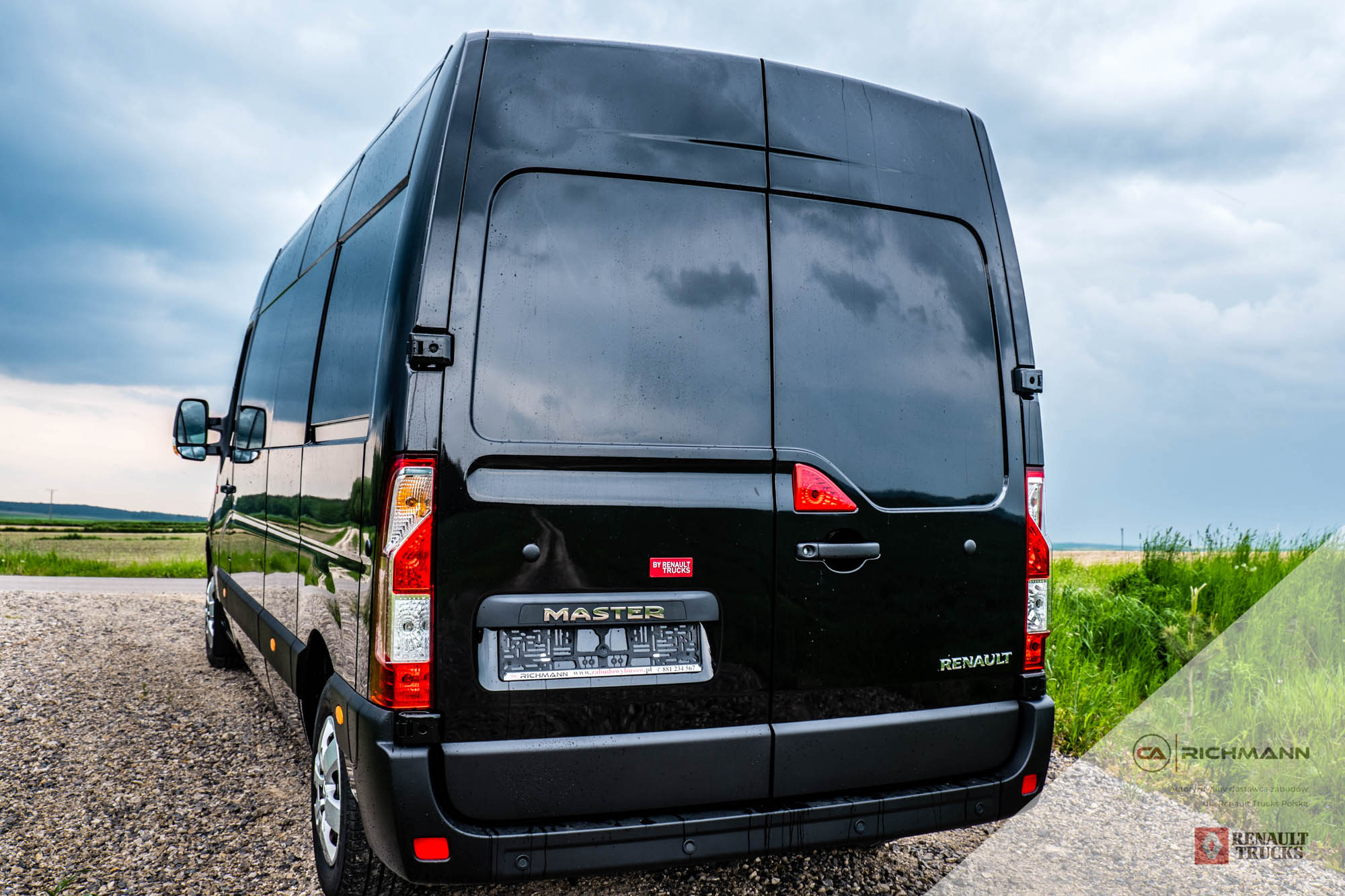 zabudowa busa na kamper