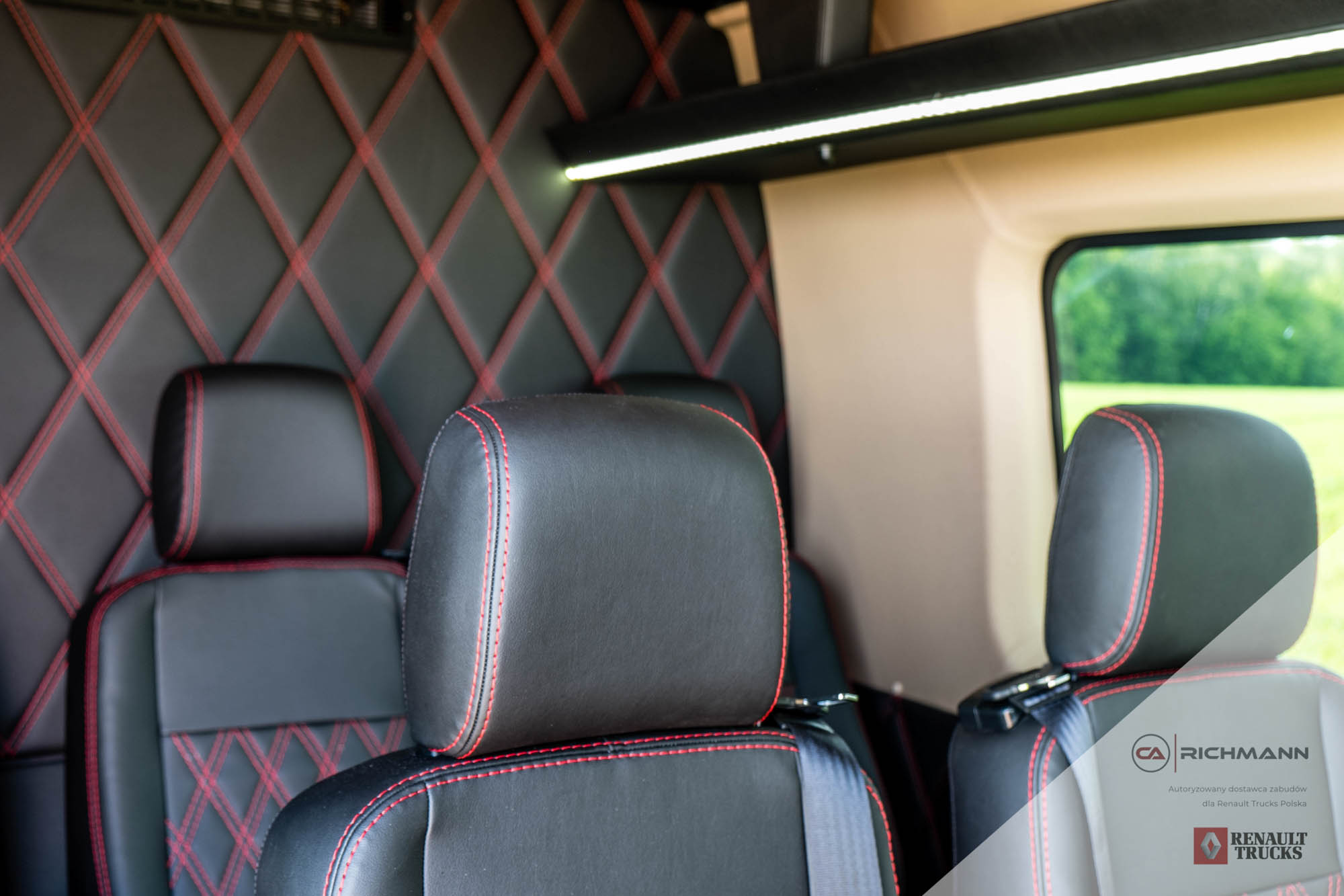 zabudowy busów vip