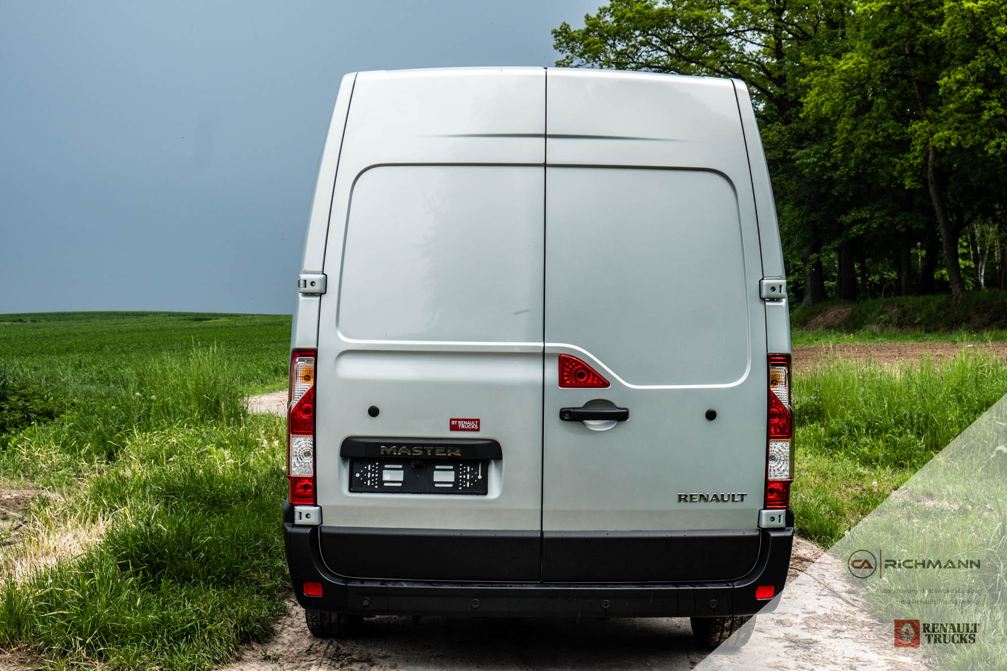 zabudowa renault master