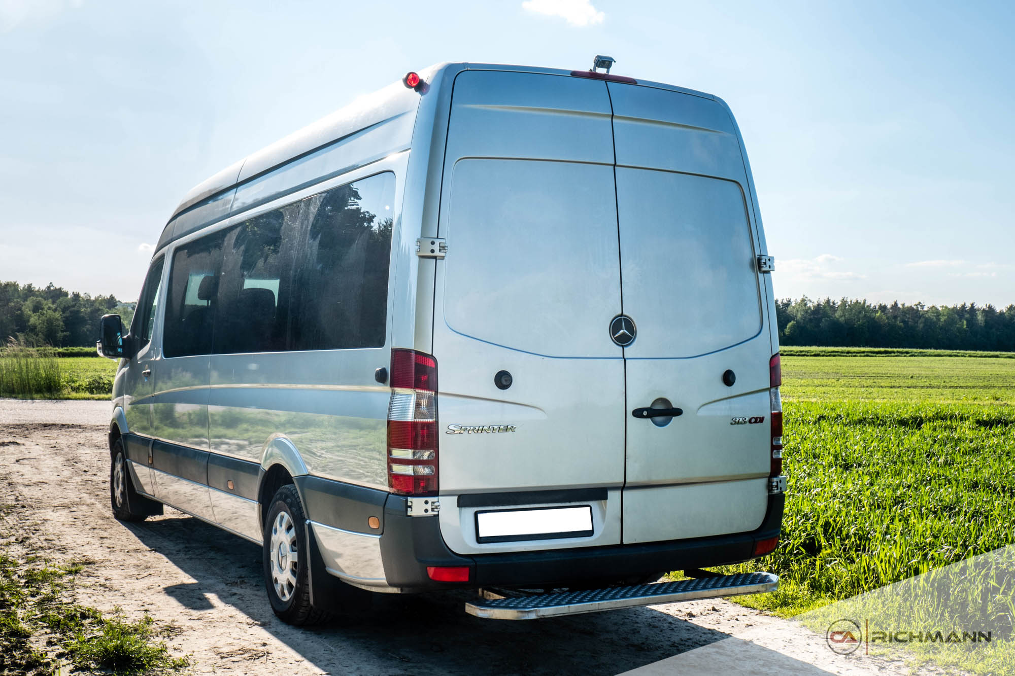 zabudowa busa na kamper