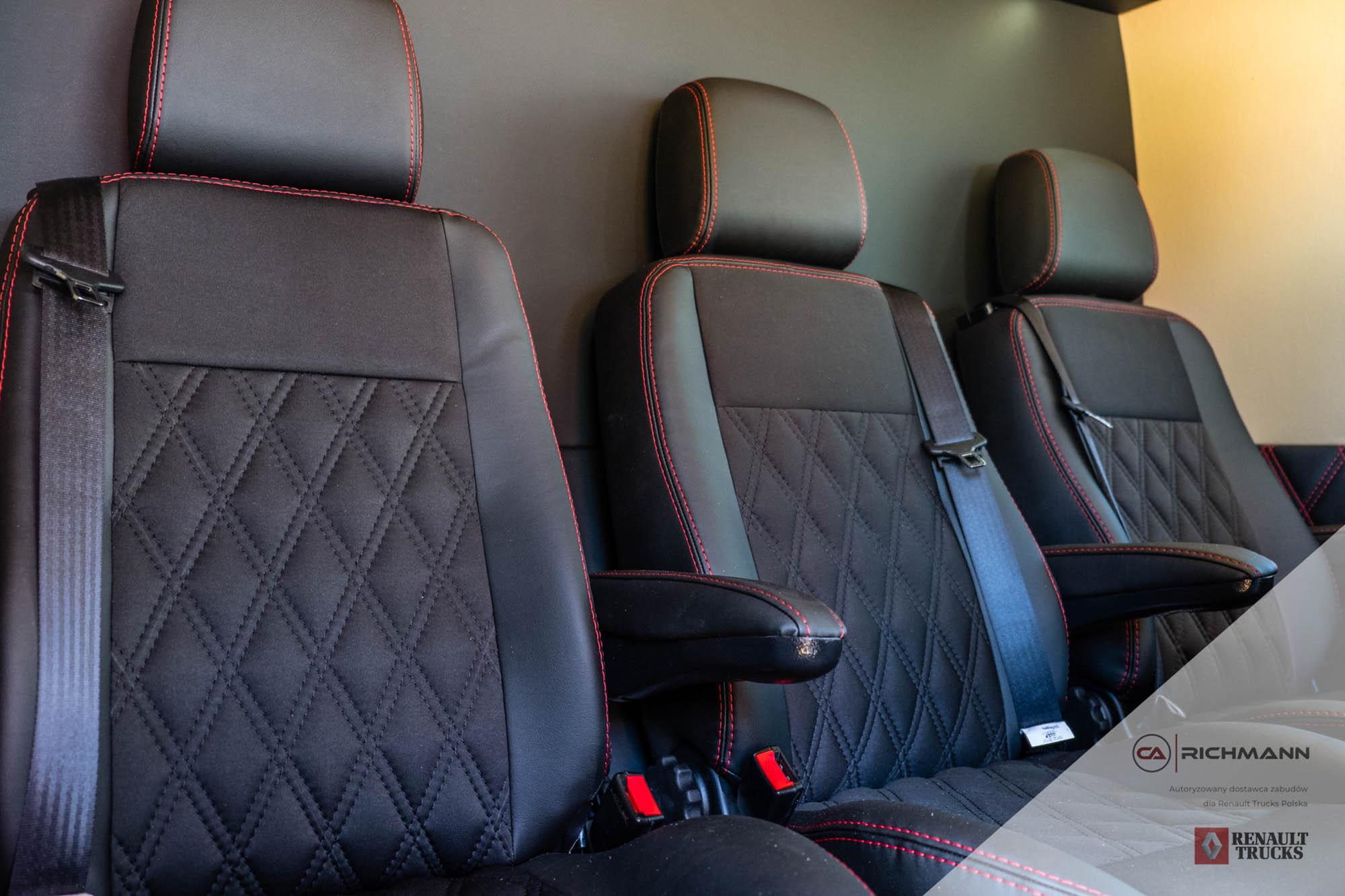 zabudowy busów vip