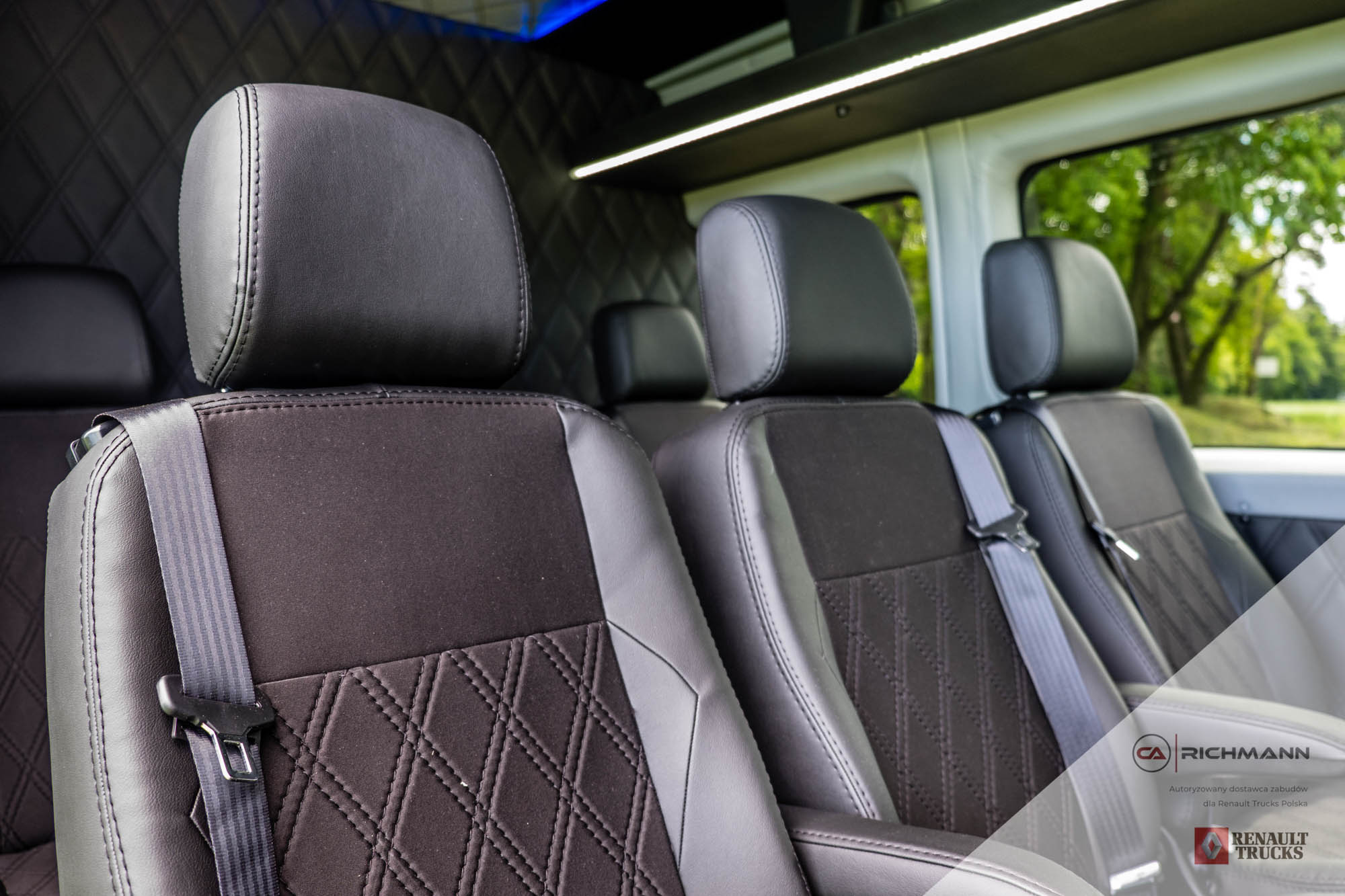 zabudowy busów vip