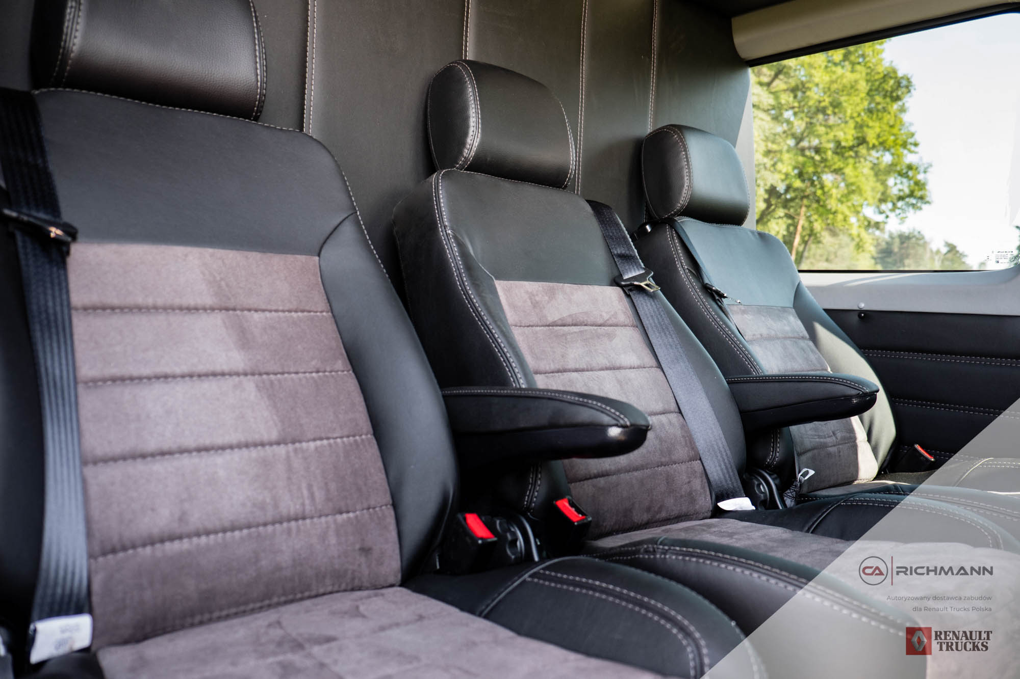 zabudowy busów vip