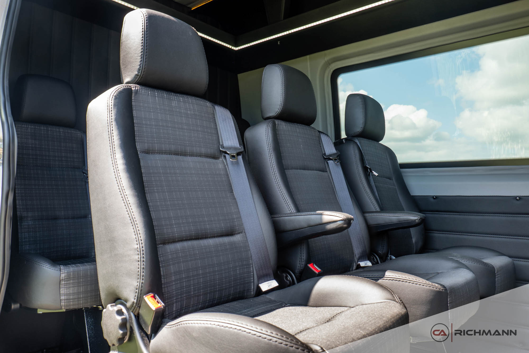zabudowy busów vip
