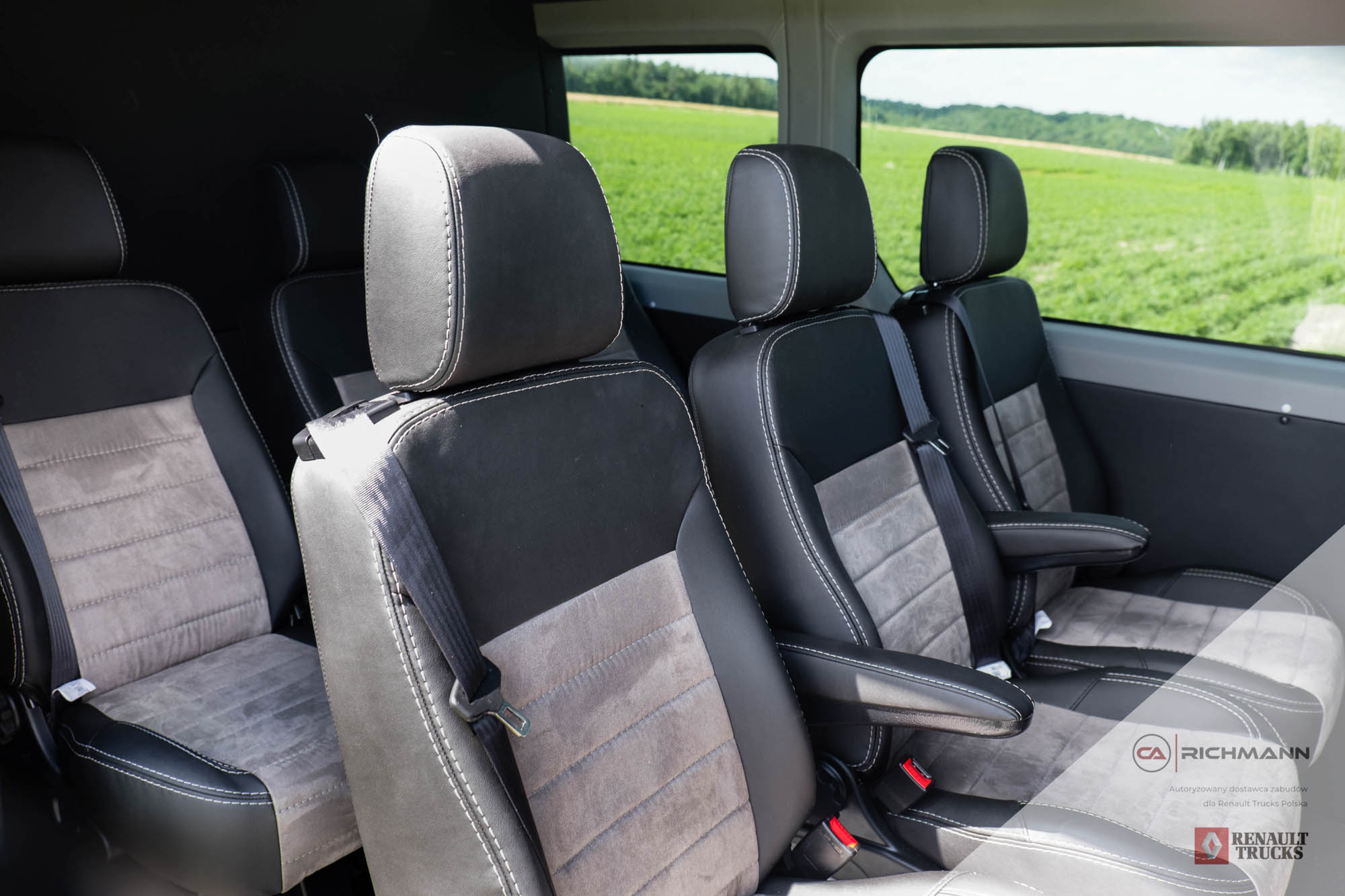 zabudowy busów vip