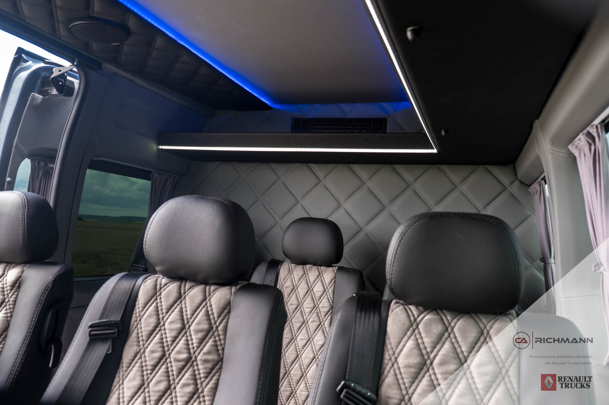 zabudowy busów vip