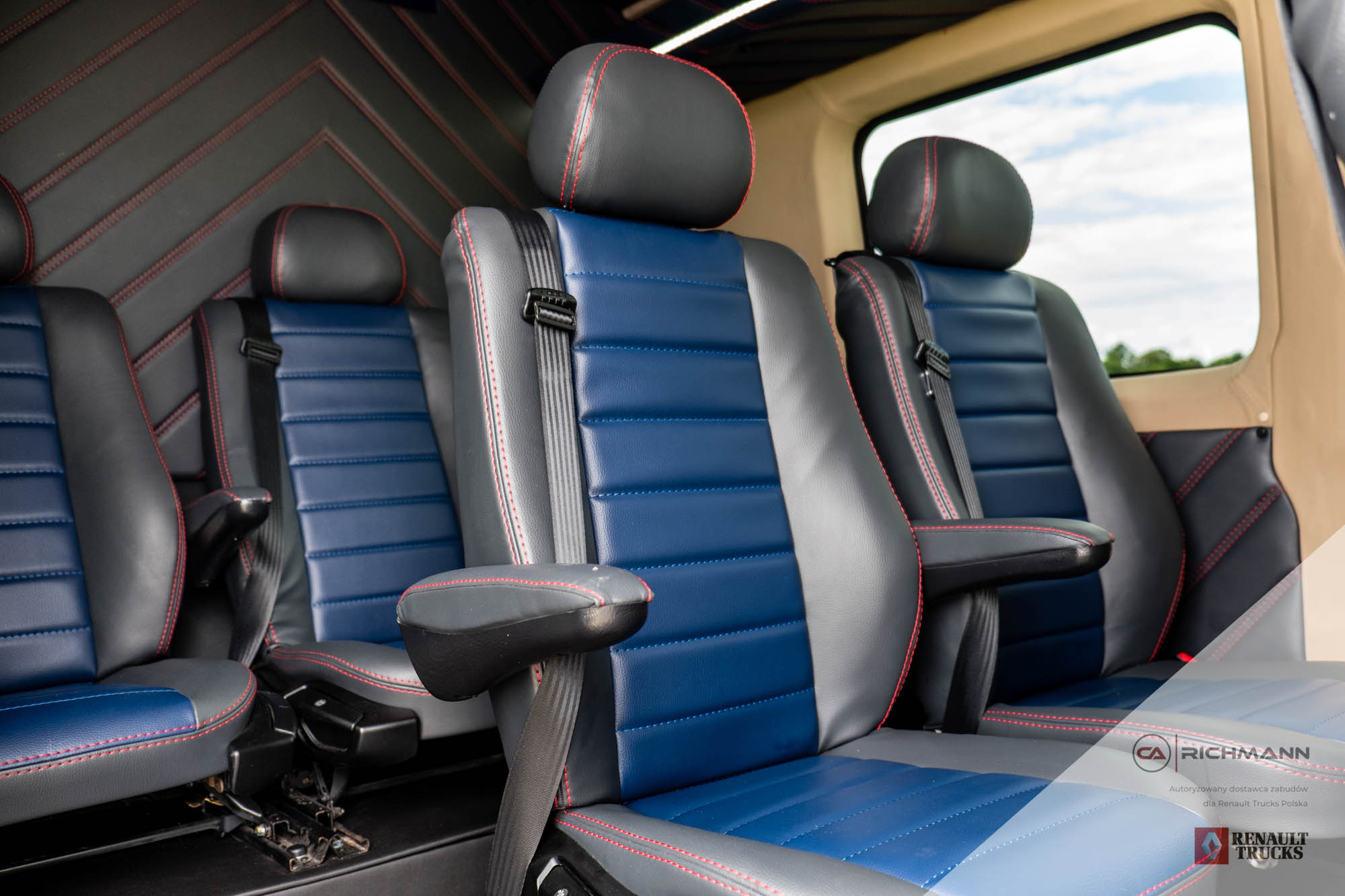 zabudowy busów vip