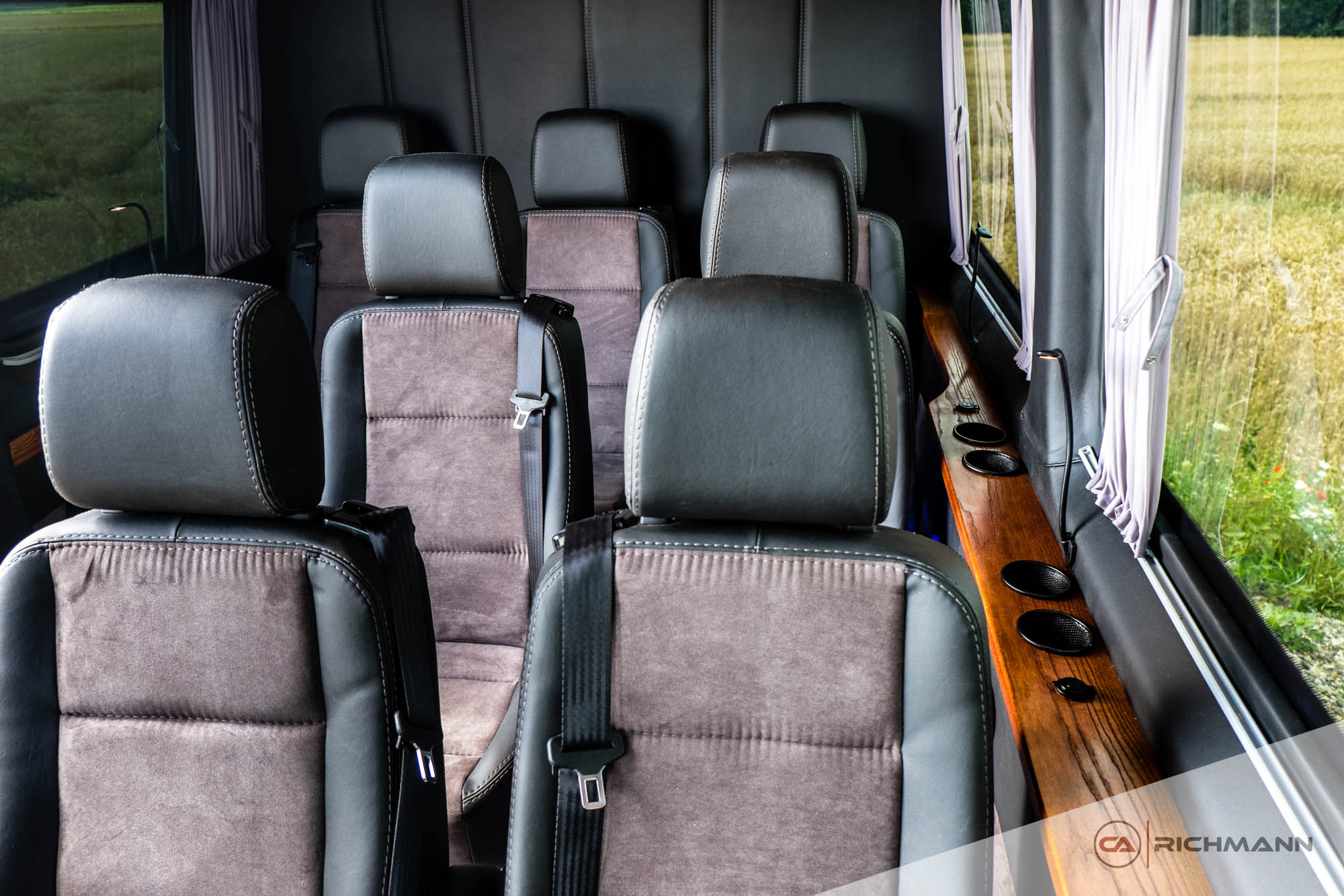 zabudowy busów vip