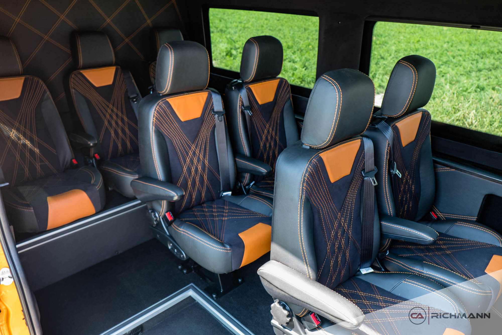 zabudowy busów vip
