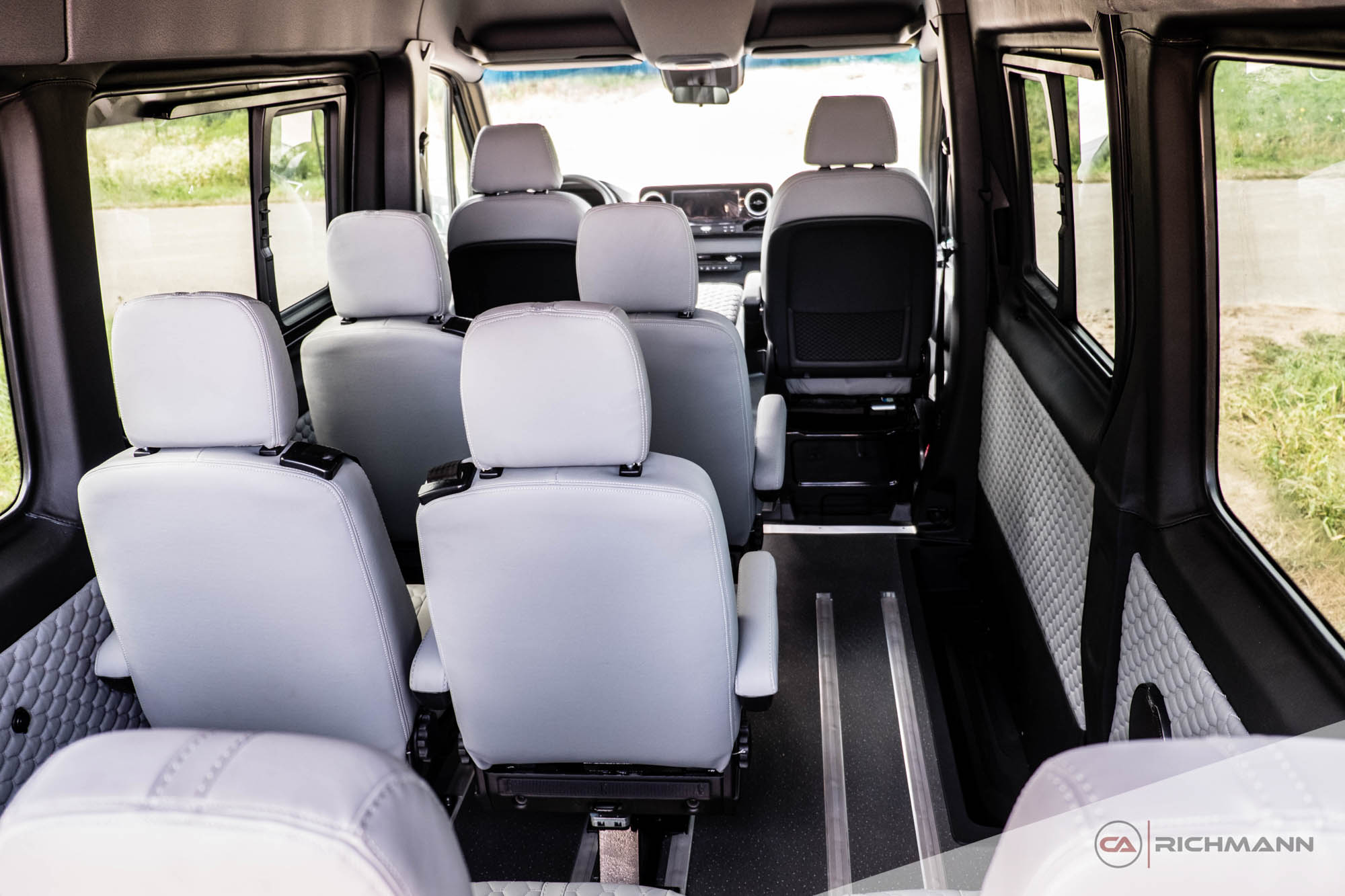 zabudowy busów vip