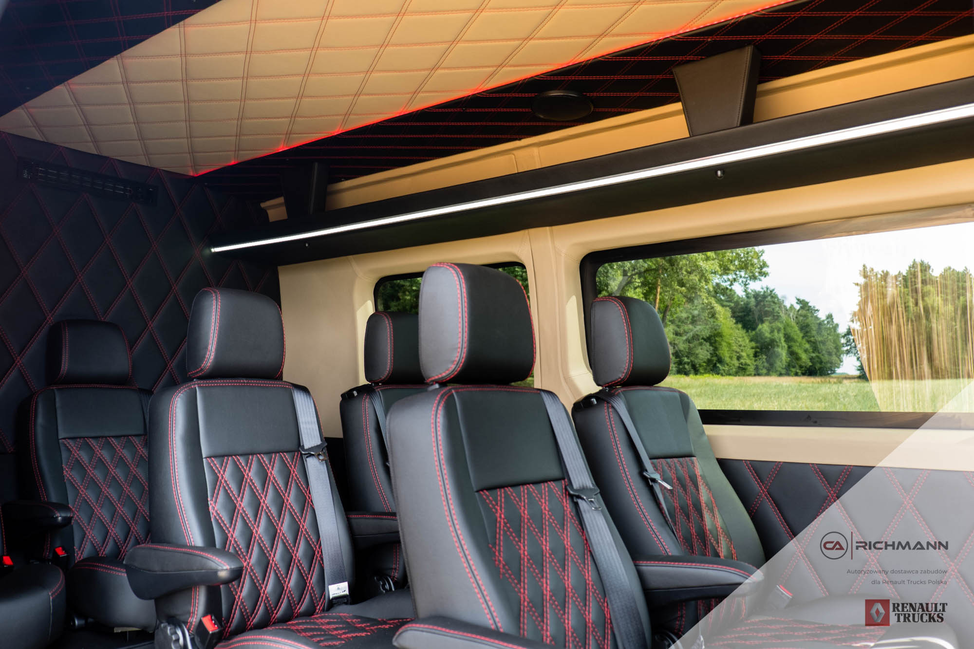 zabudowy busów vip