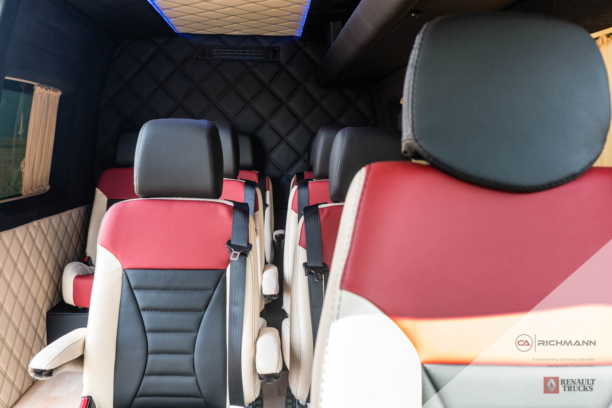 zabudowy busów vip